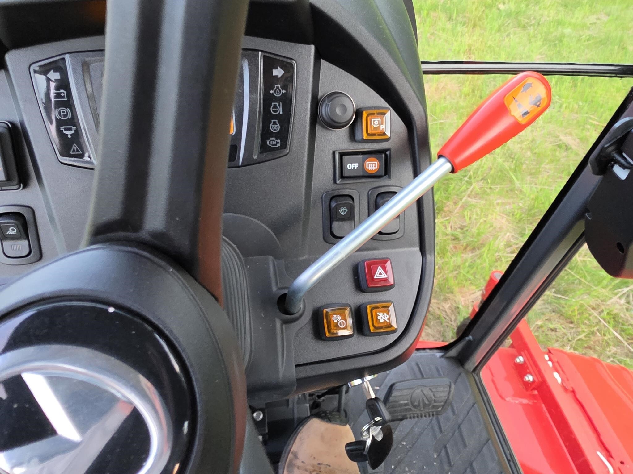 2025 Kubota LX3520HSDC Tractor