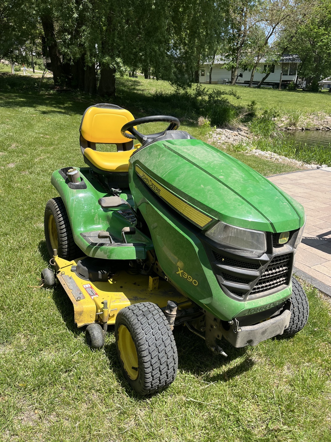 2016 John Deere X390 Lawn Mower