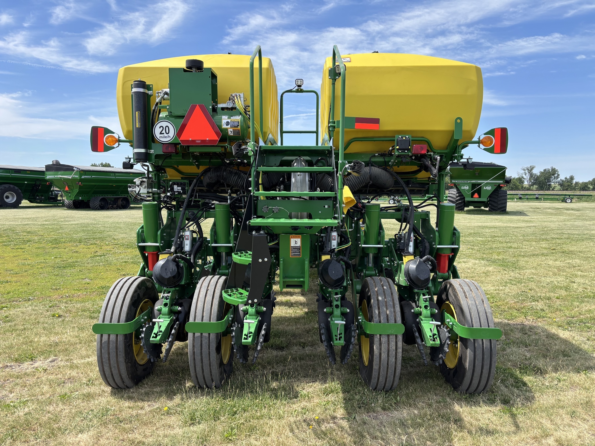 2025 John Deere 1775NT Planter