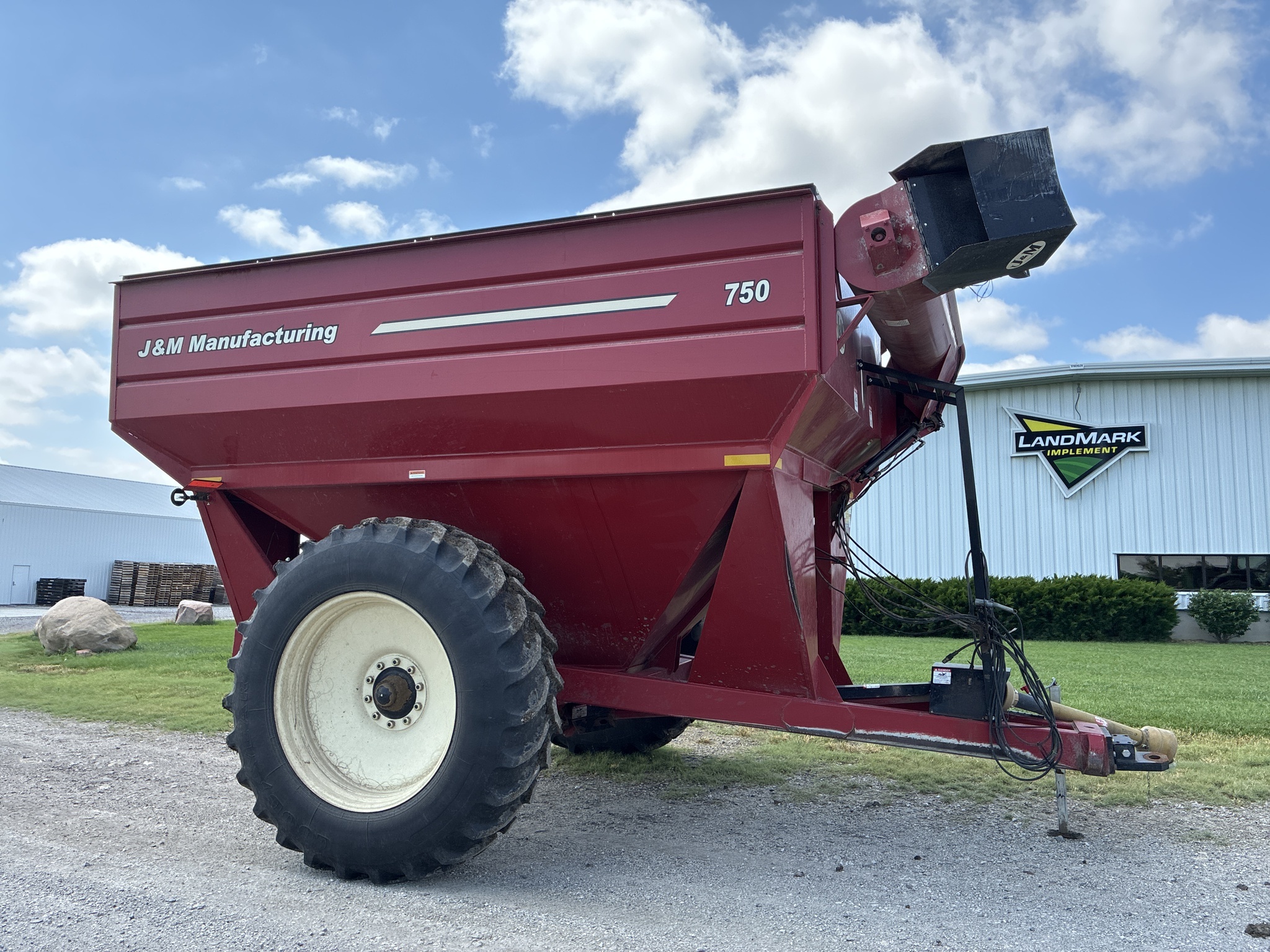2010 J&M 750-18 Grain Cart