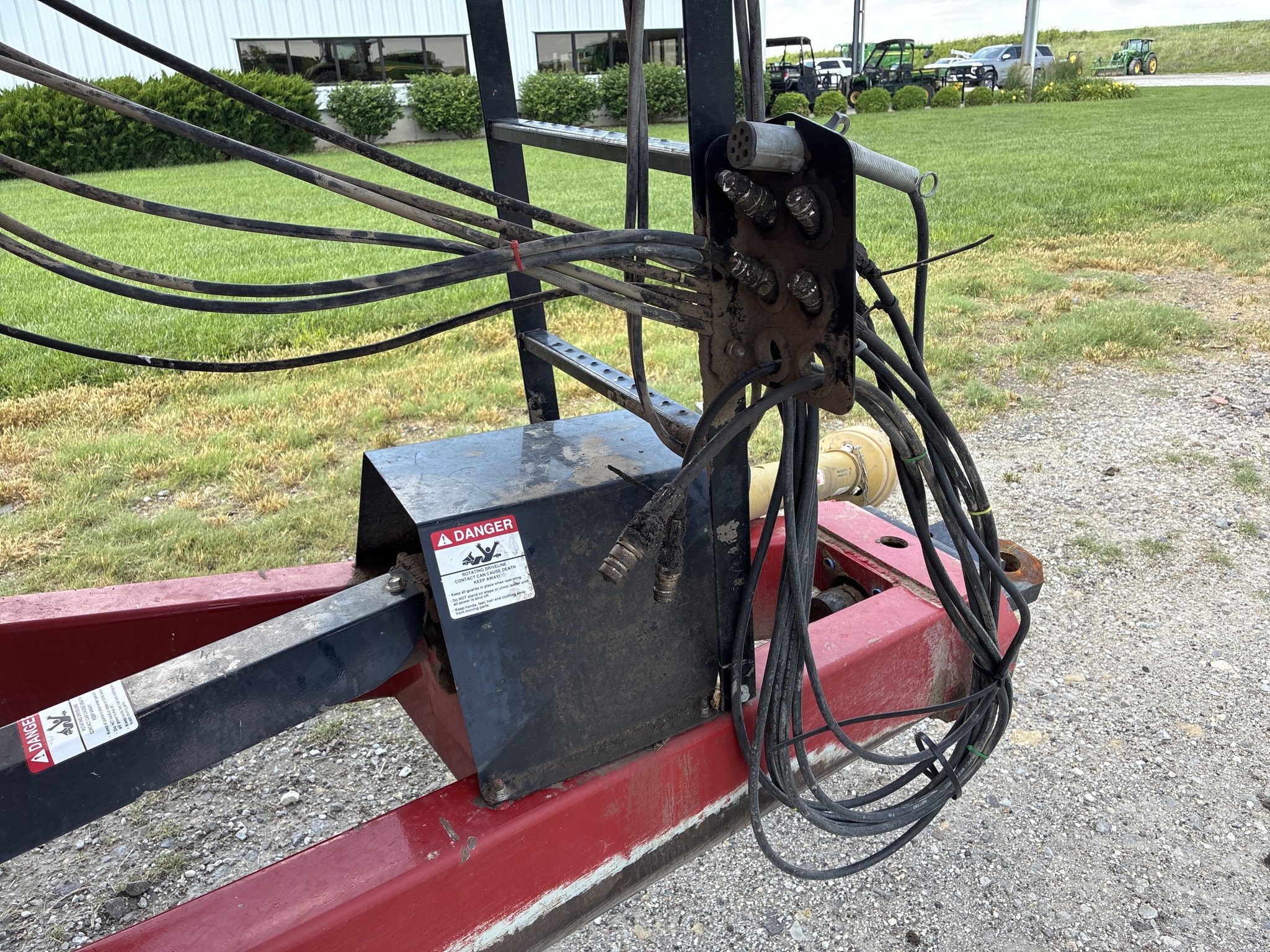 2010 J&M 750-18 Grain Cart