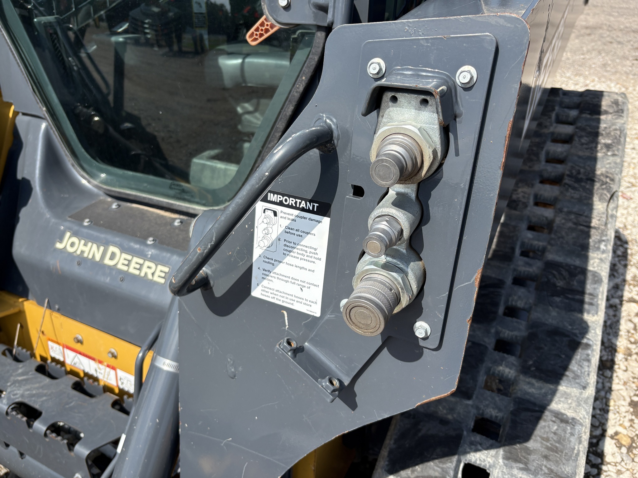 2021 Deere 325G Skid Steer