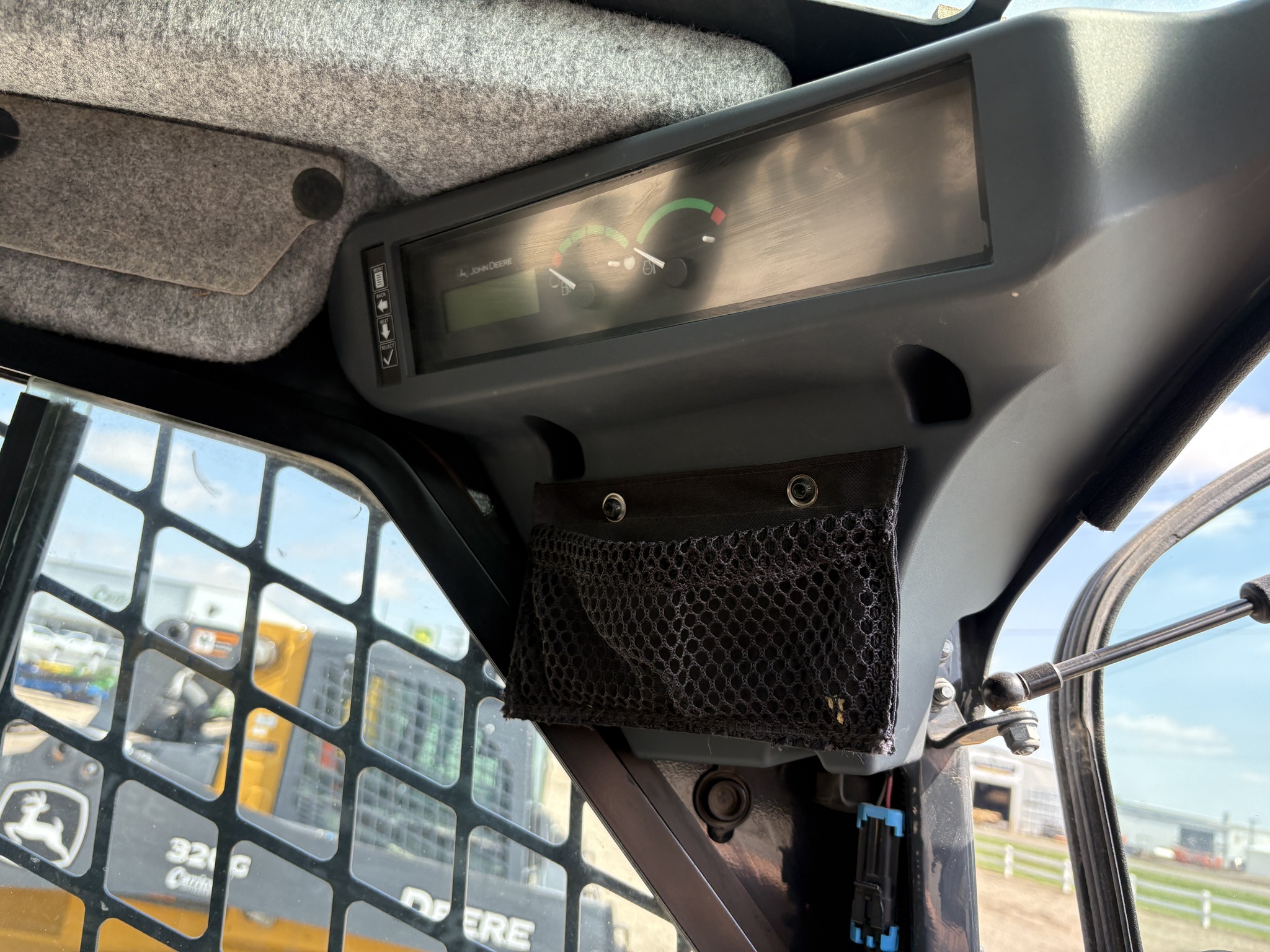 2021 Deere 325G Skid Steer