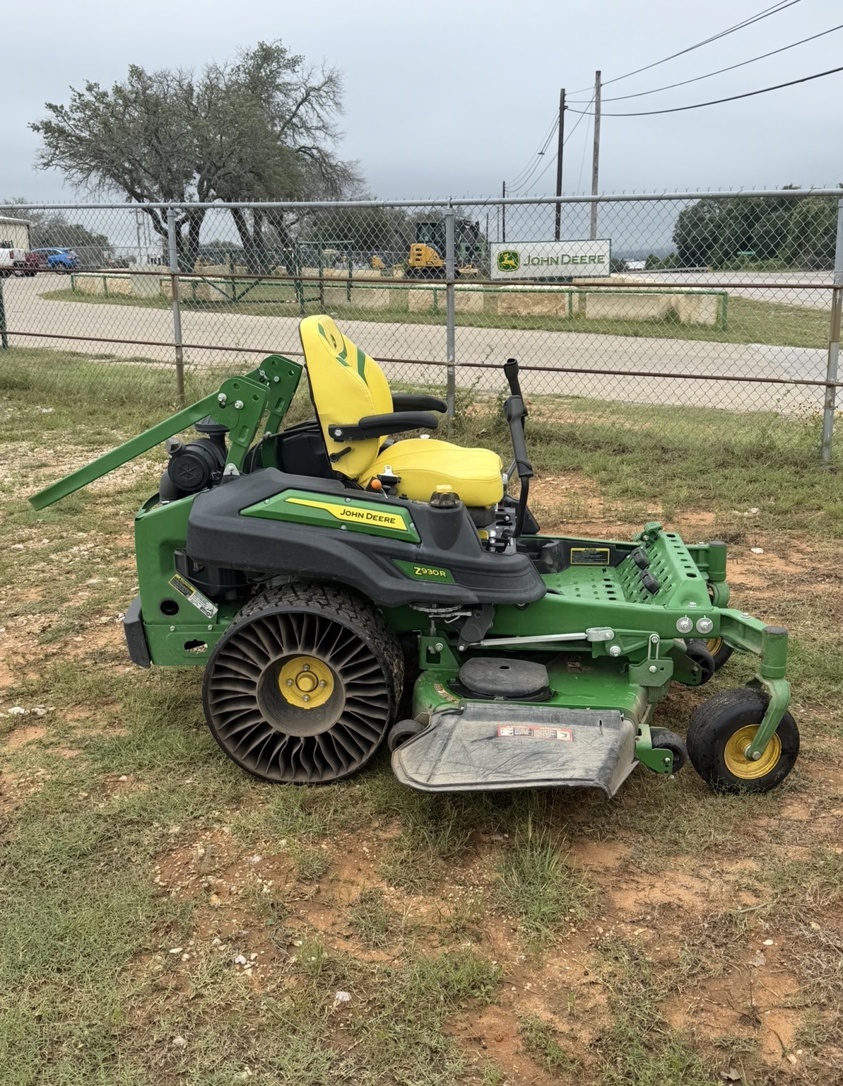 2023 John Deere Z930R Lawn Mower