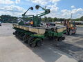 1997 John Deere 1760 Planter