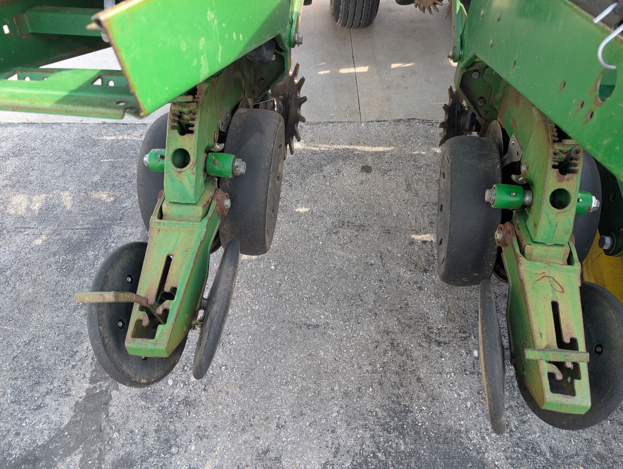 1997 John Deere 1760 Planter
