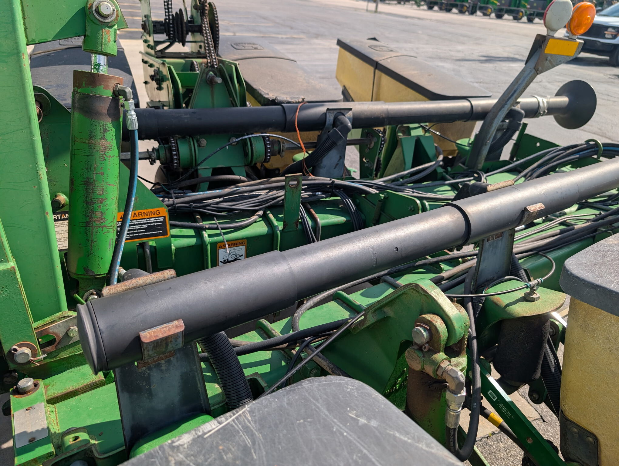 1997 John Deere 1760 Planter