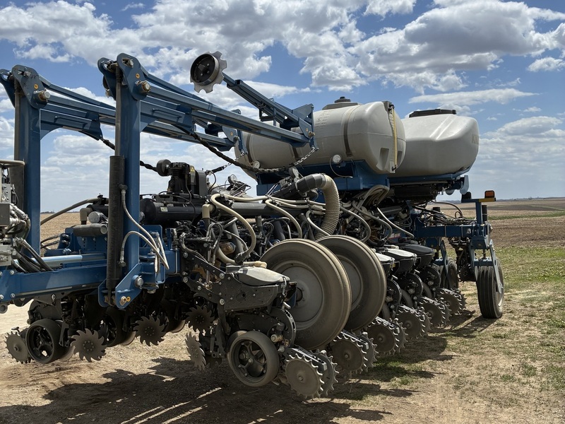 Used Kinze 4905 Planters for Sale - 10 Listings | Machinery Pete