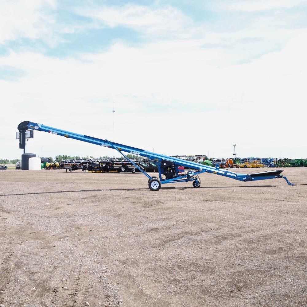 2022 Brandt 1547LP+ Augers and Conveyor