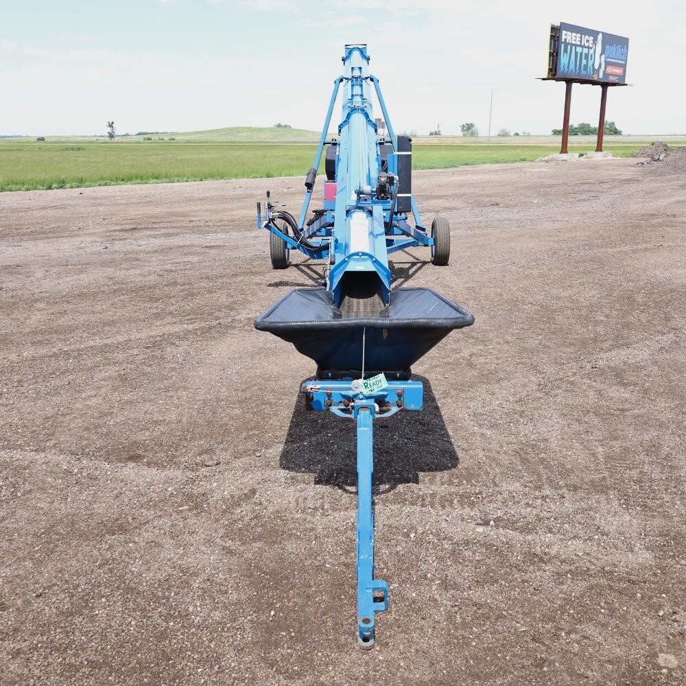 2022 Brandt 1547LP+ Augers and Conveyor