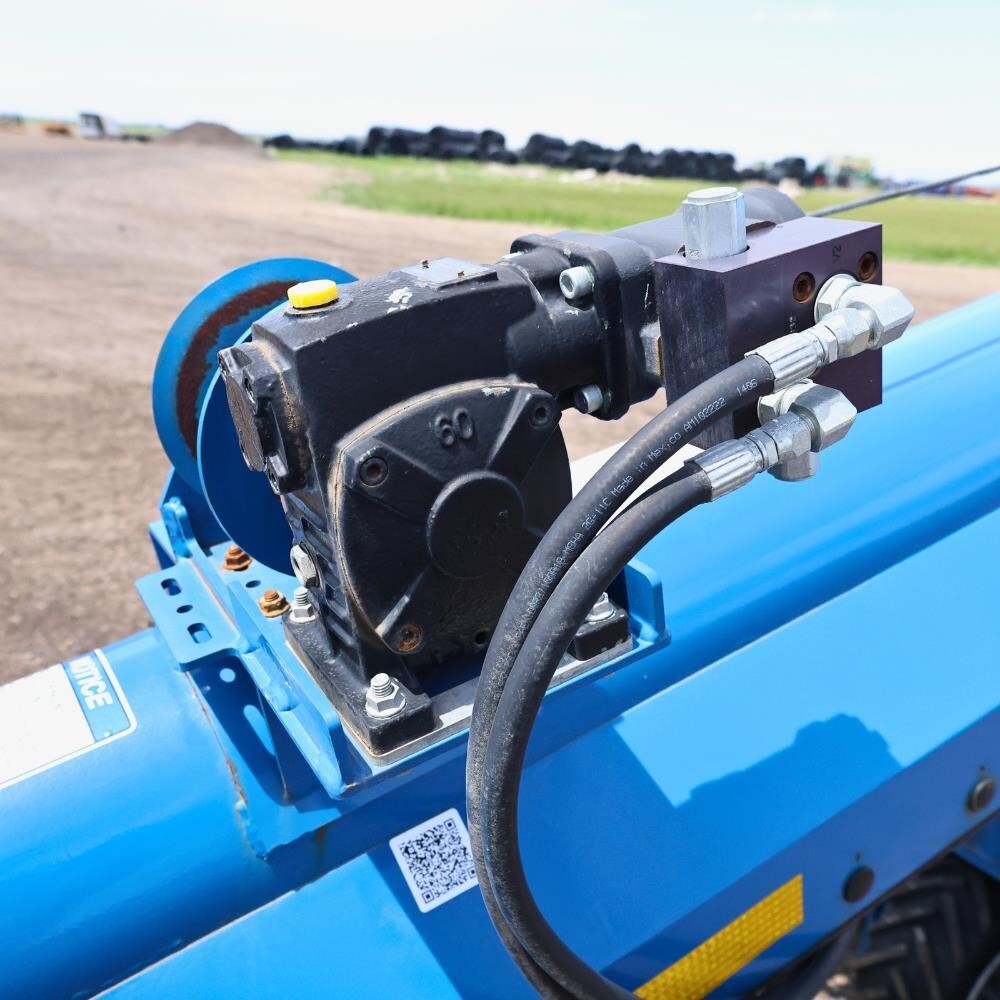 2022 Brandt 1547LP+ Augers and Conveyor