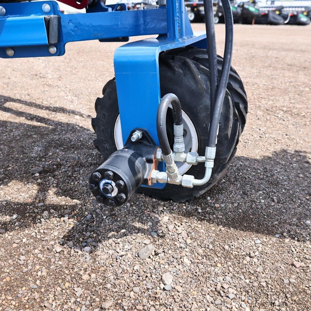 2022 Brandt 1547LP+ Augers and Conveyor
