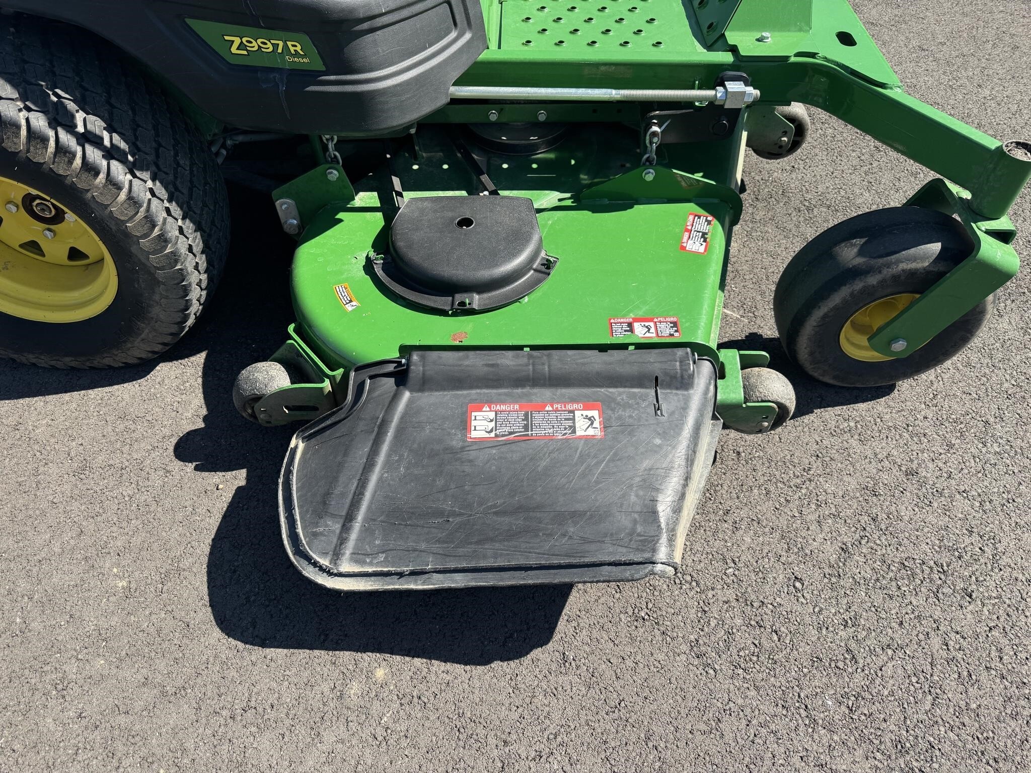 2023 John Deere Z997R Lawn Mower