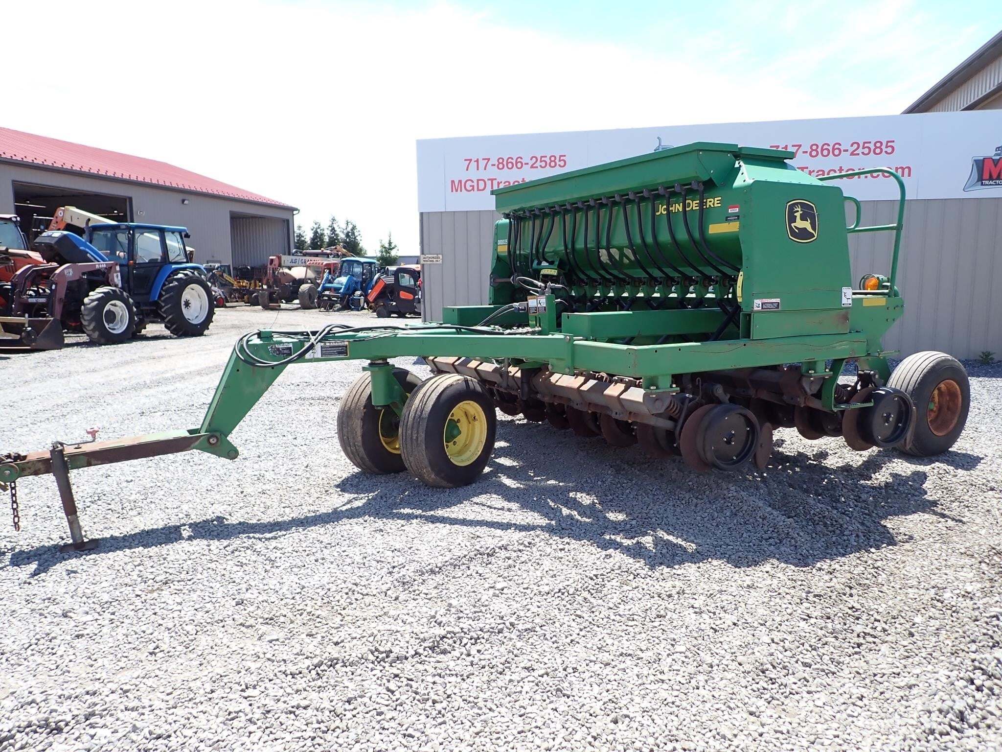 2009 John Deere 1590 Drill