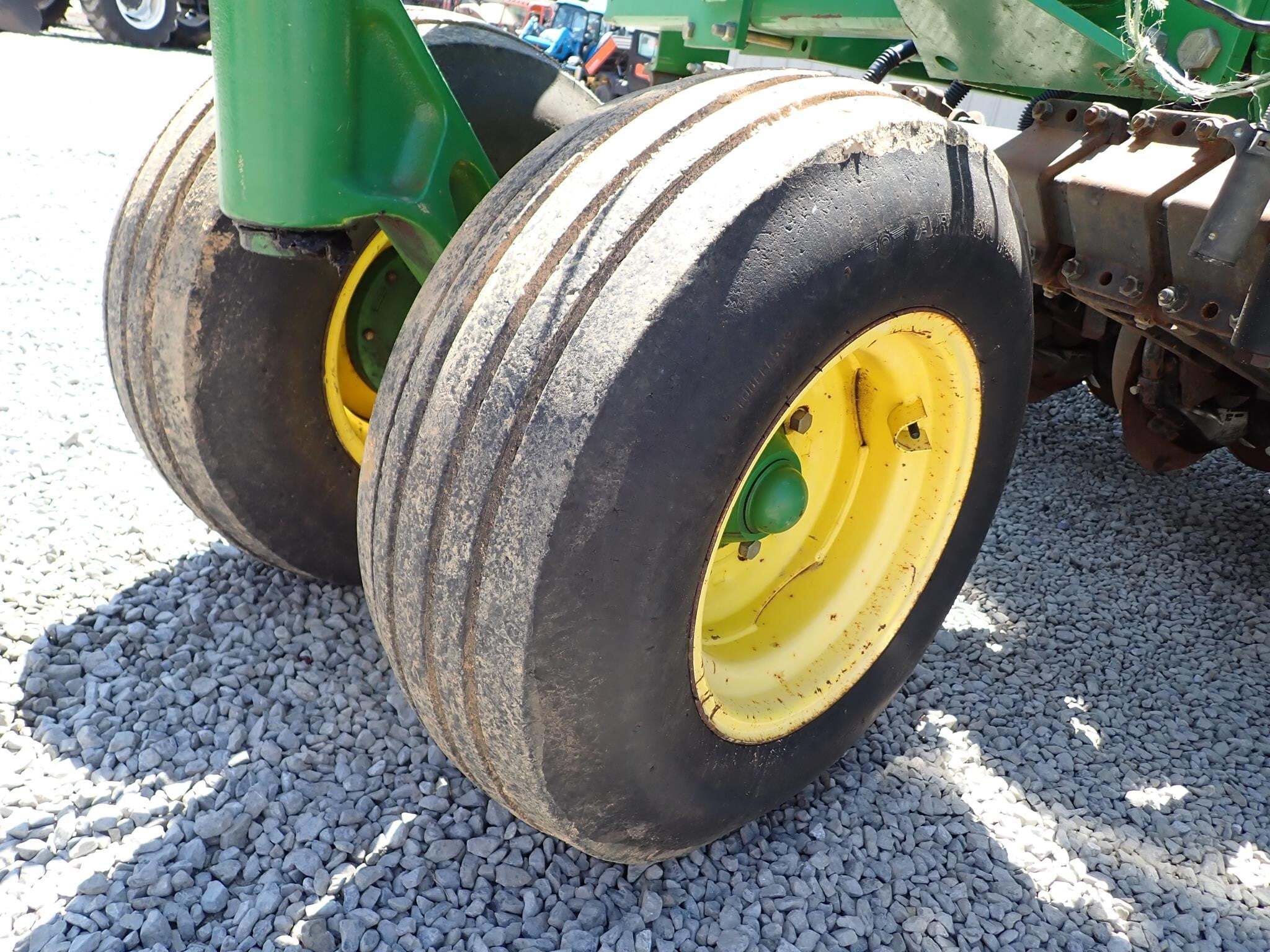 2009 John Deere 1590 Drill