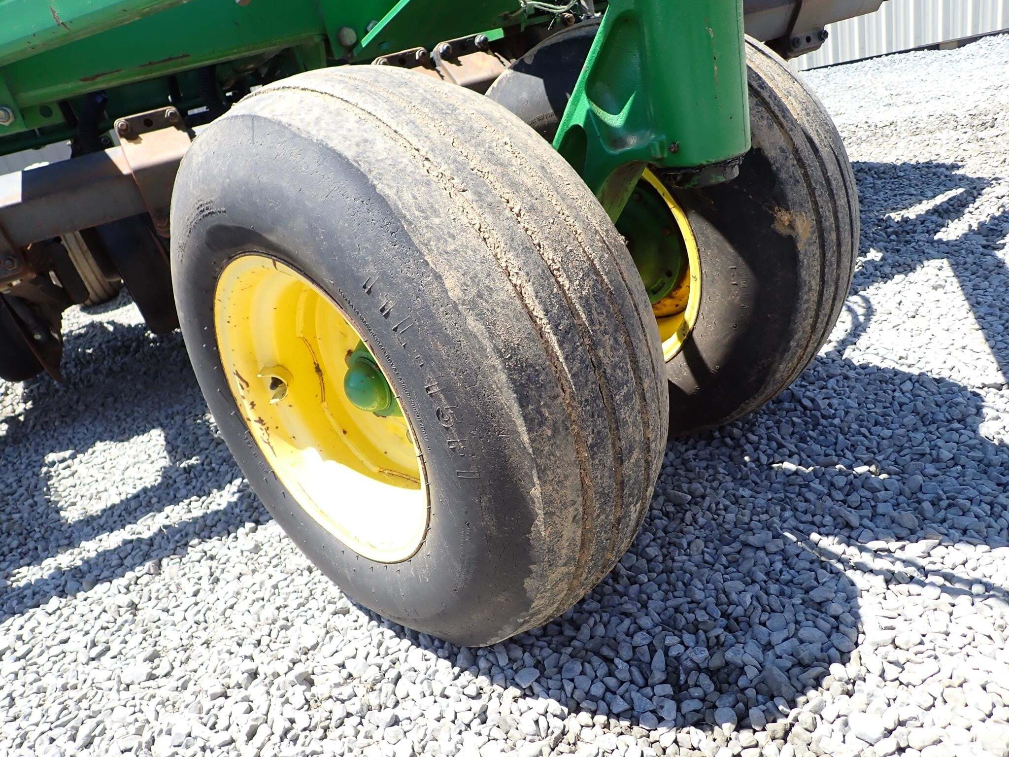 2009 John Deere 1590 Drill