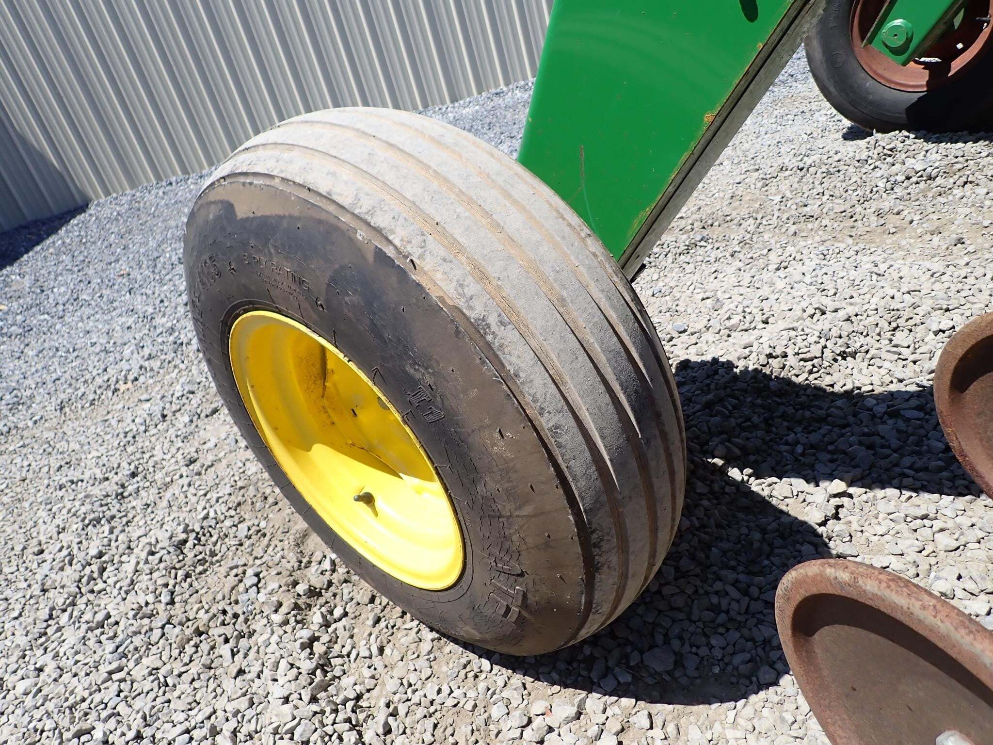 2009 John Deere 1590 Drill