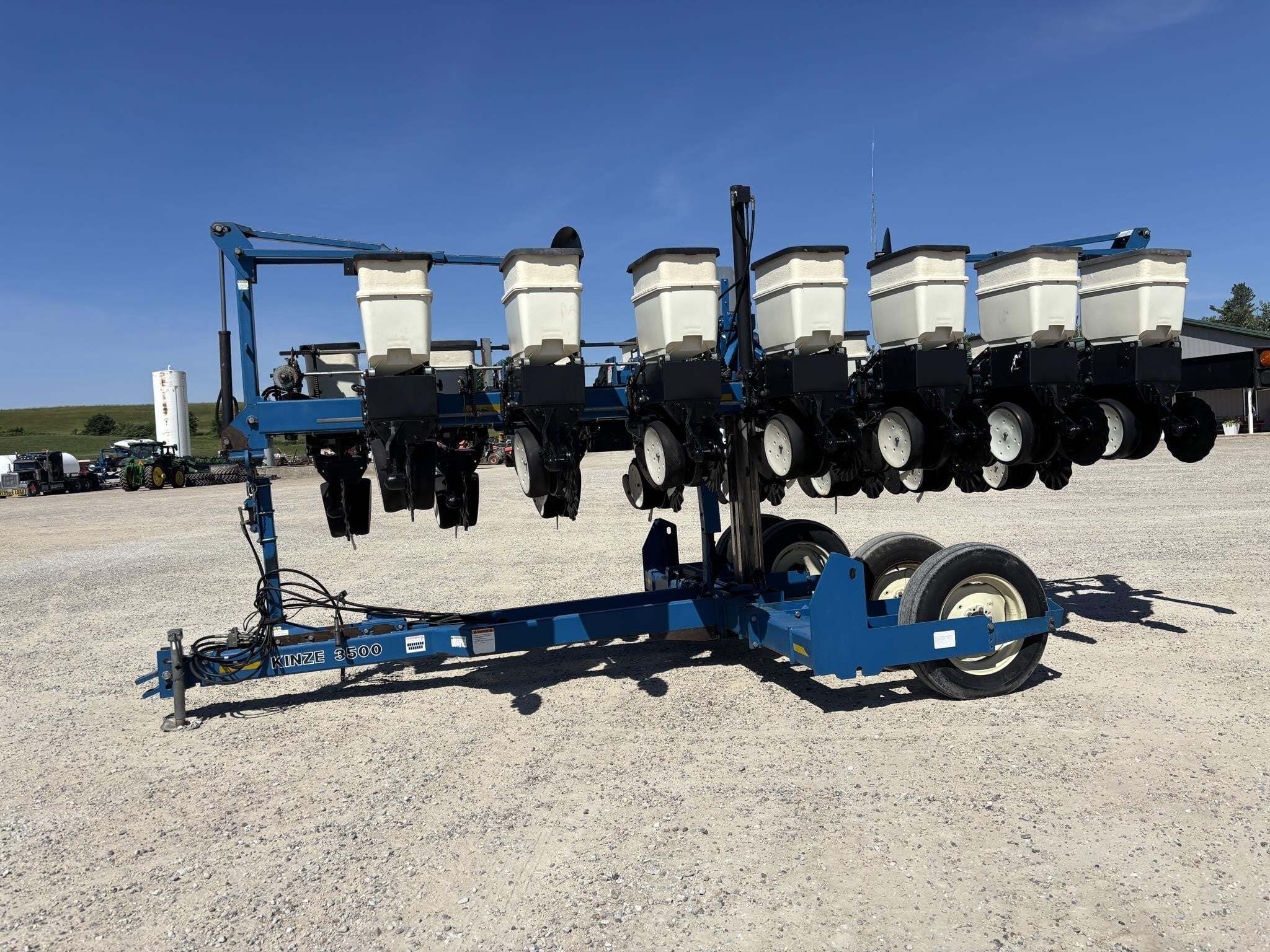 2005 Kinze 3500 Planter