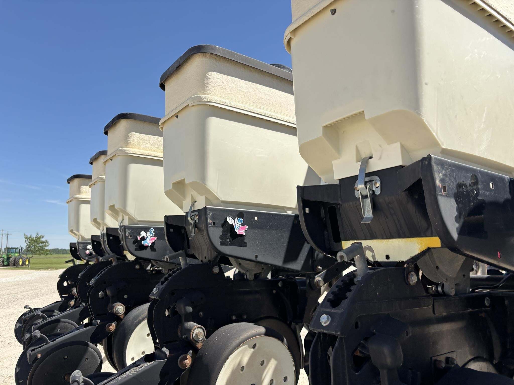 2005 Kinze 3500 Planter