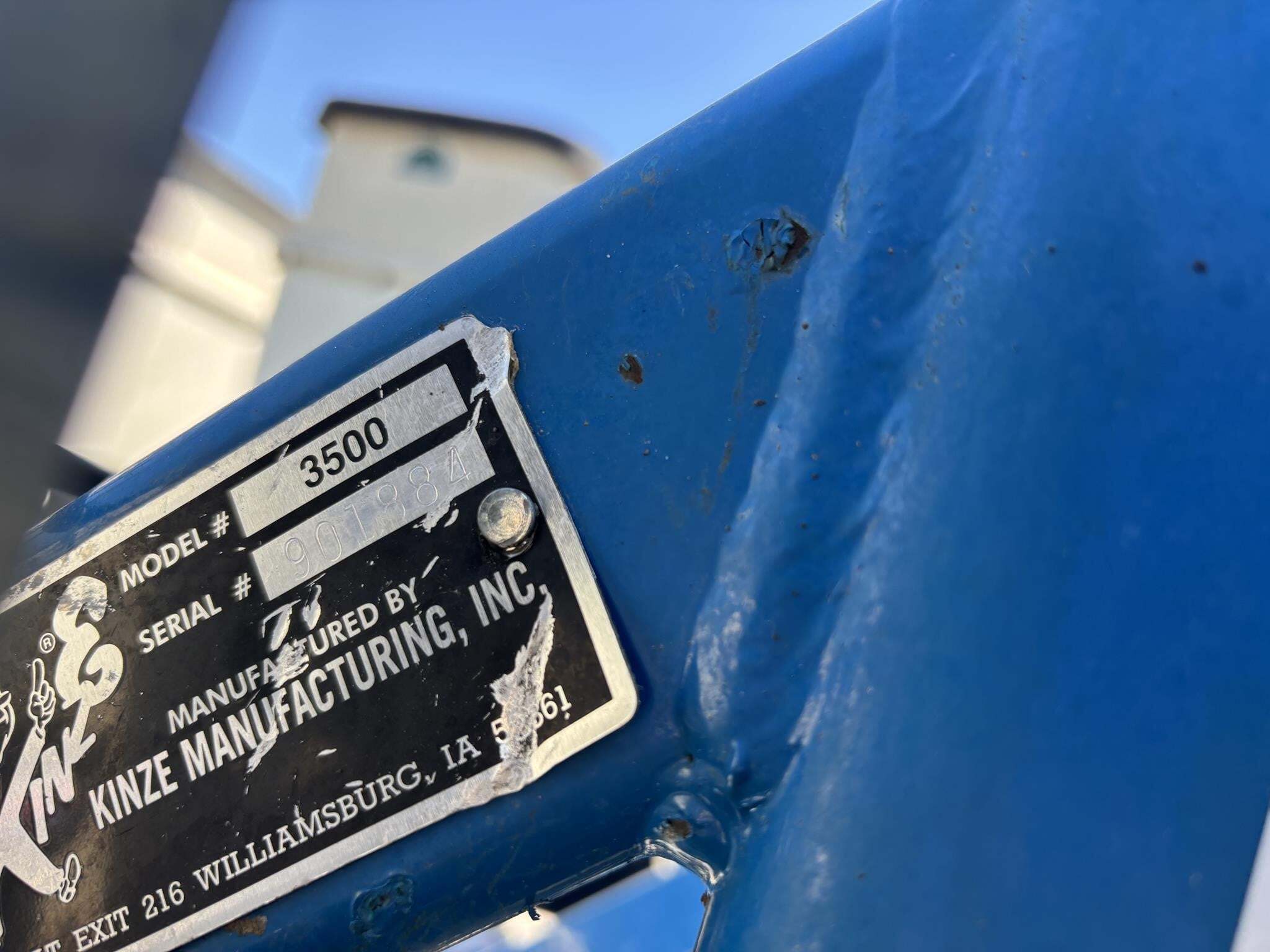 2005 Kinze 3500 Planter