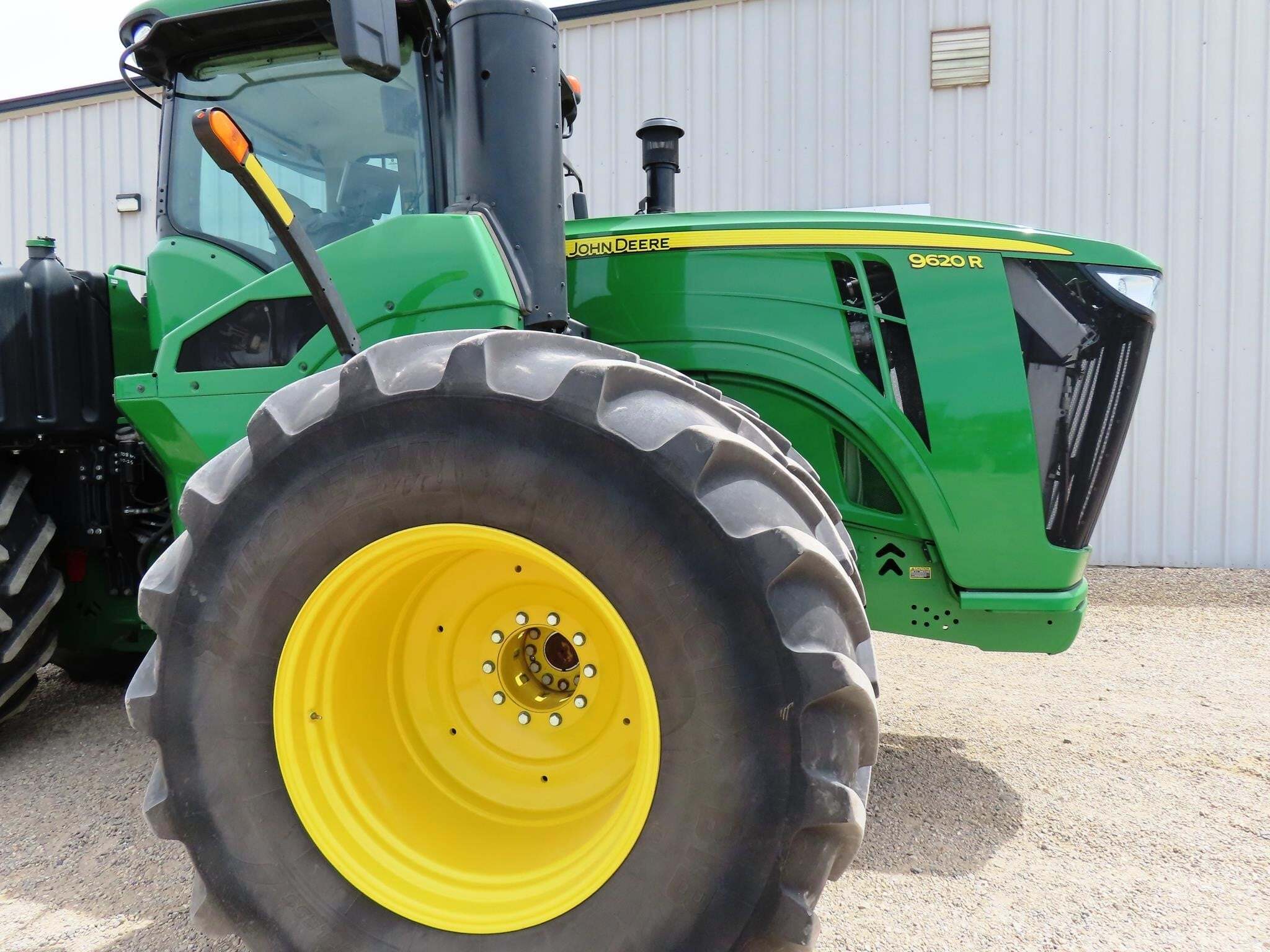 2019 John Deere 9620R Tractor