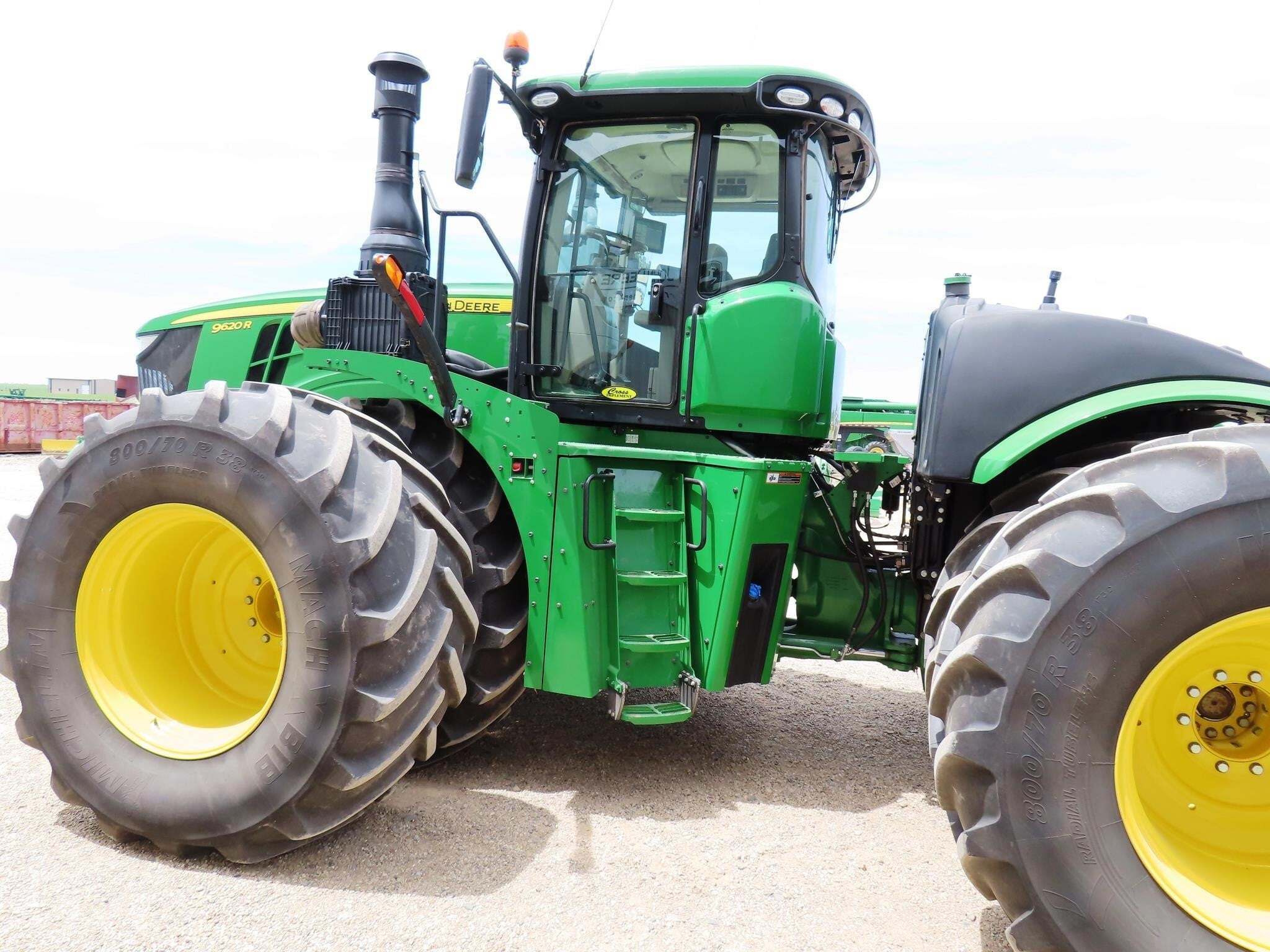 2019 John Deere 9620R Tractor