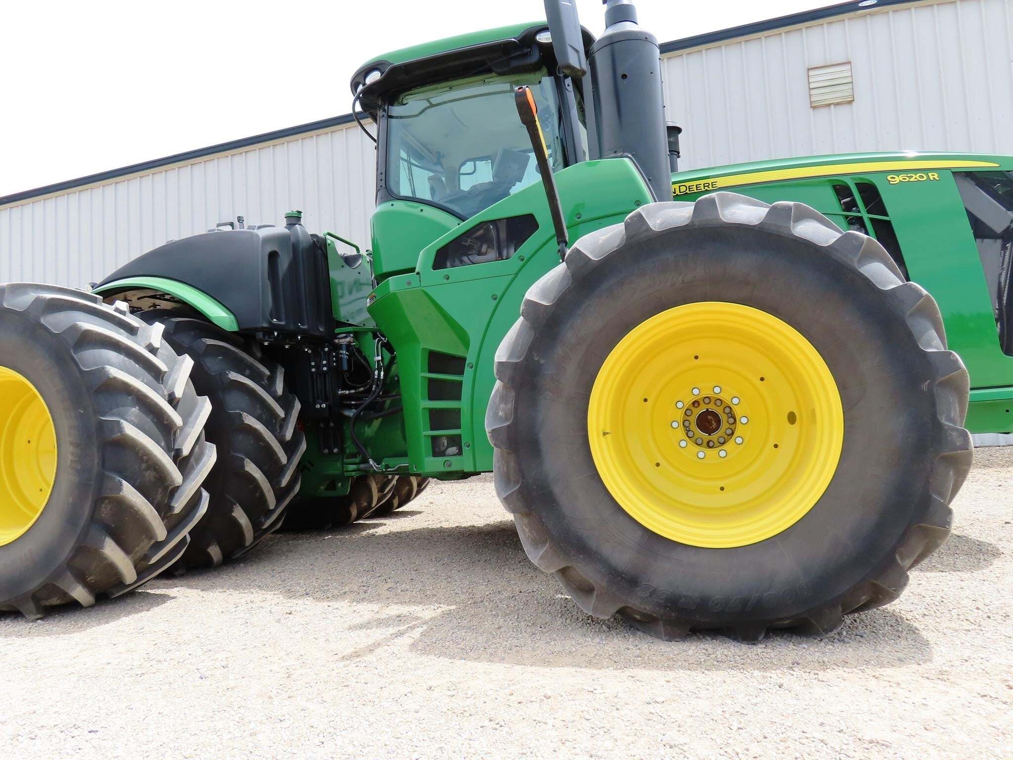 2019 John Deere 9620R Tractor