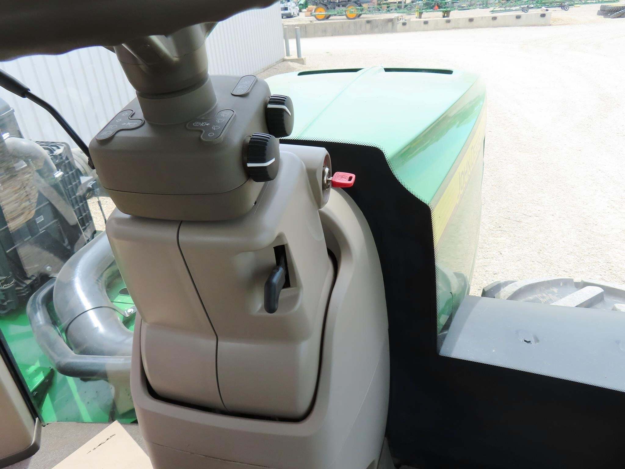 2019 John Deere 9620R Tractor