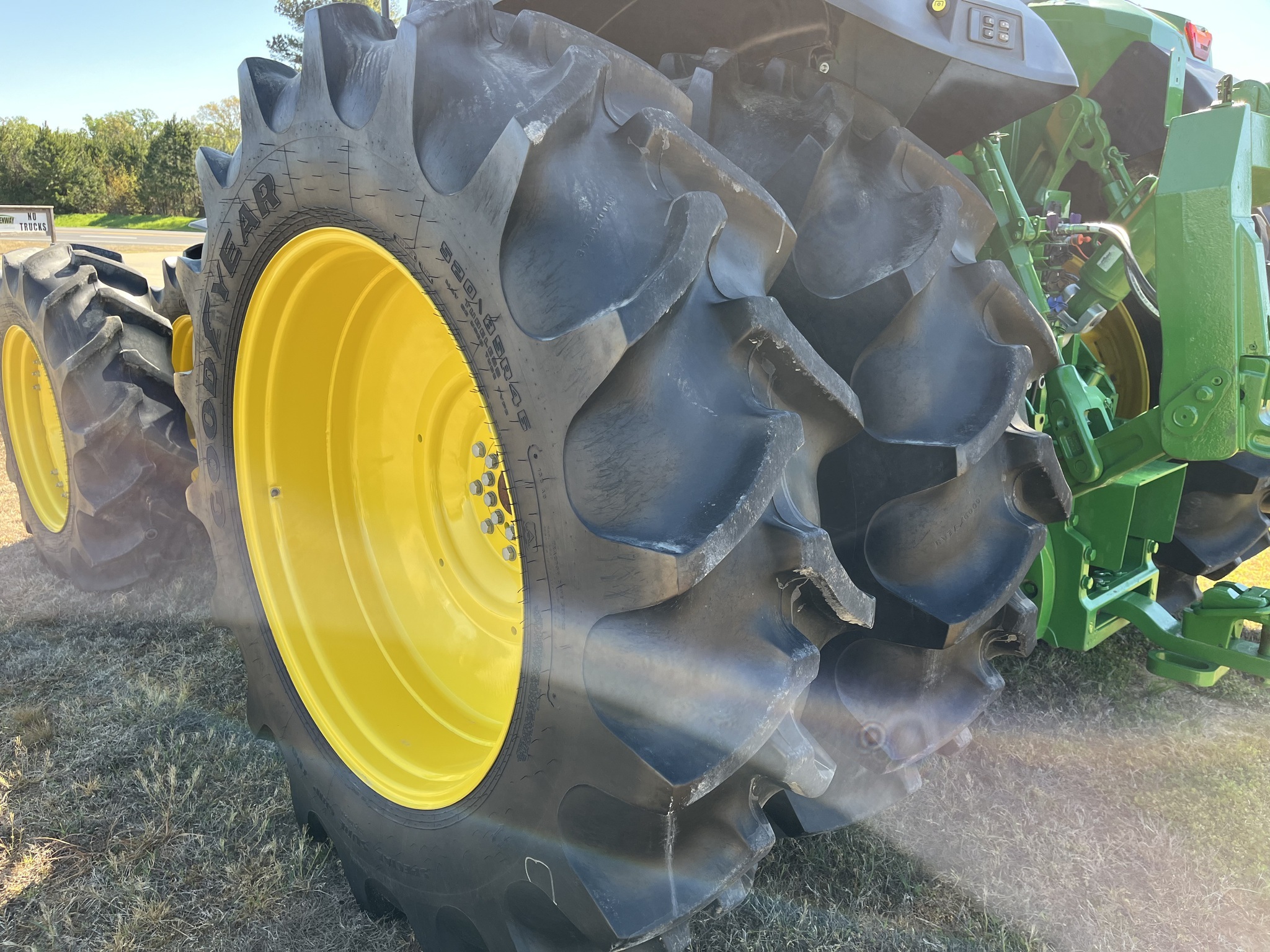 2023 John Deere 8R 280 Tractor