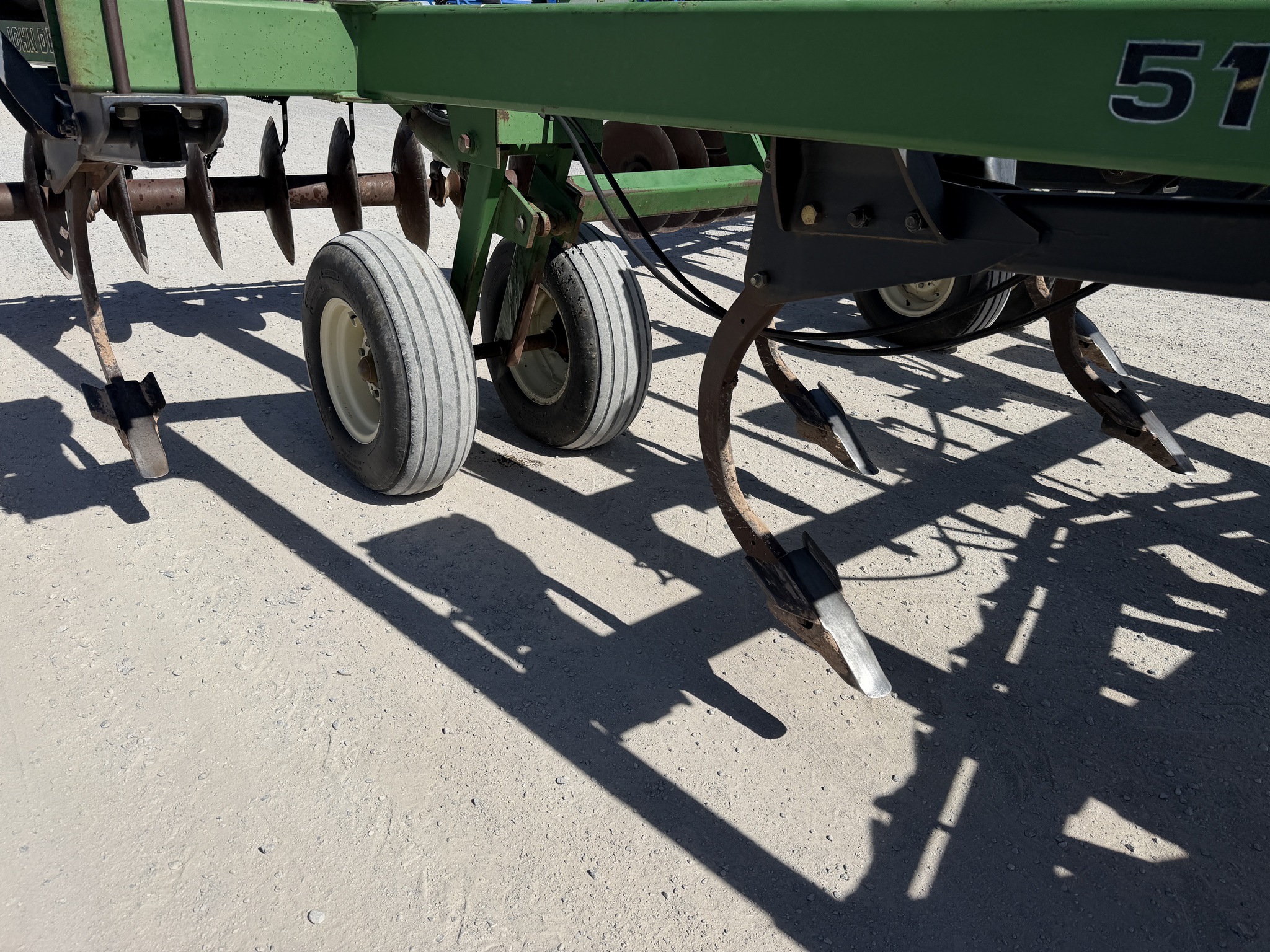 1996 John Deere 510 Disk Chisel