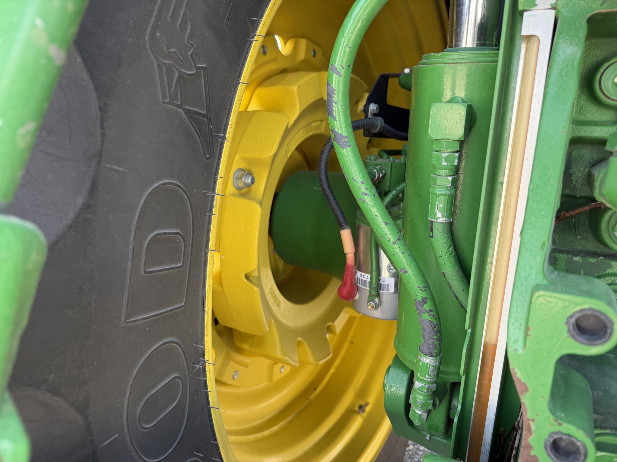 2022 John Deere 7R 210 Tractor