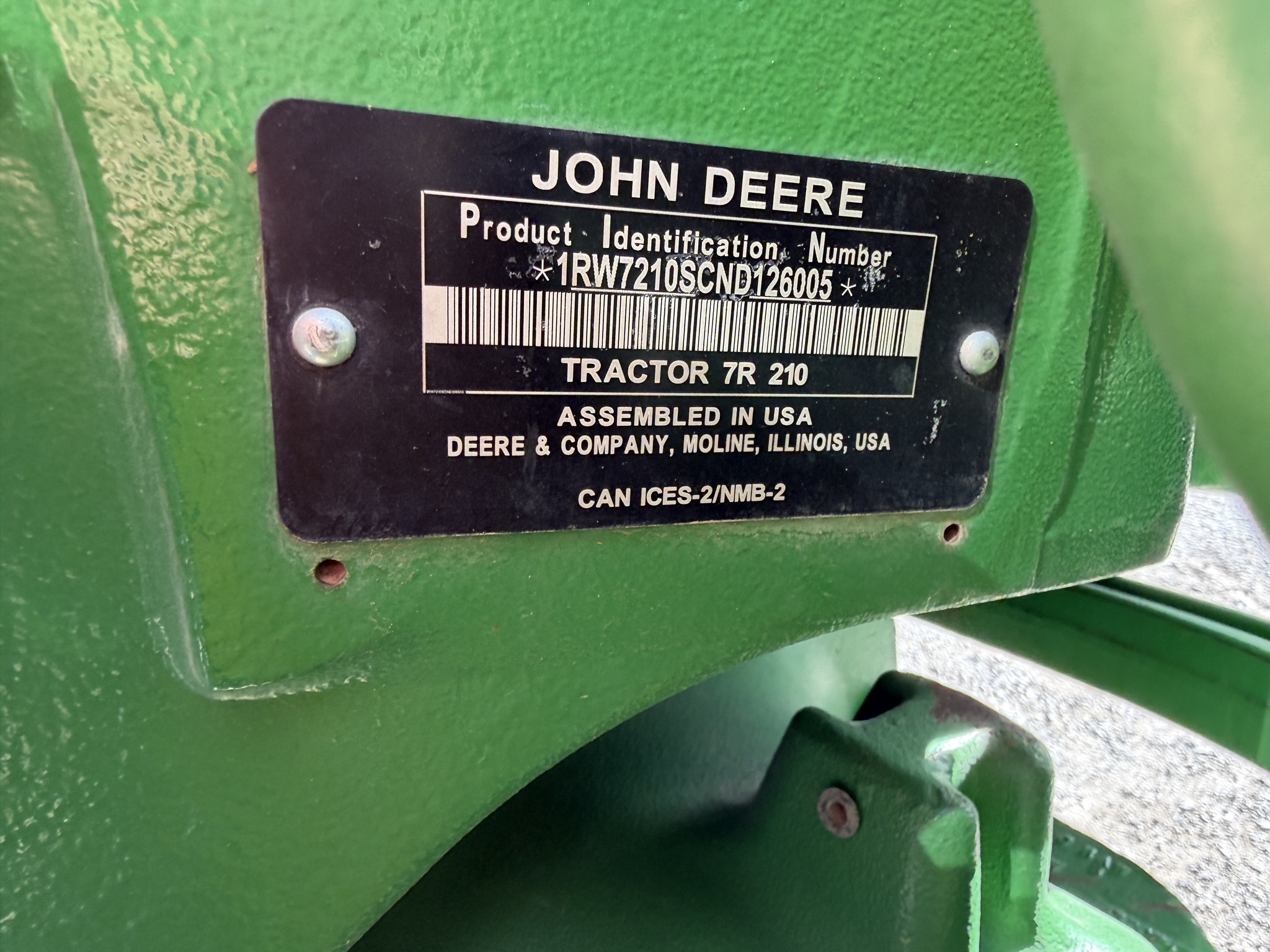 2022 John Deere 7R 210 Tractor