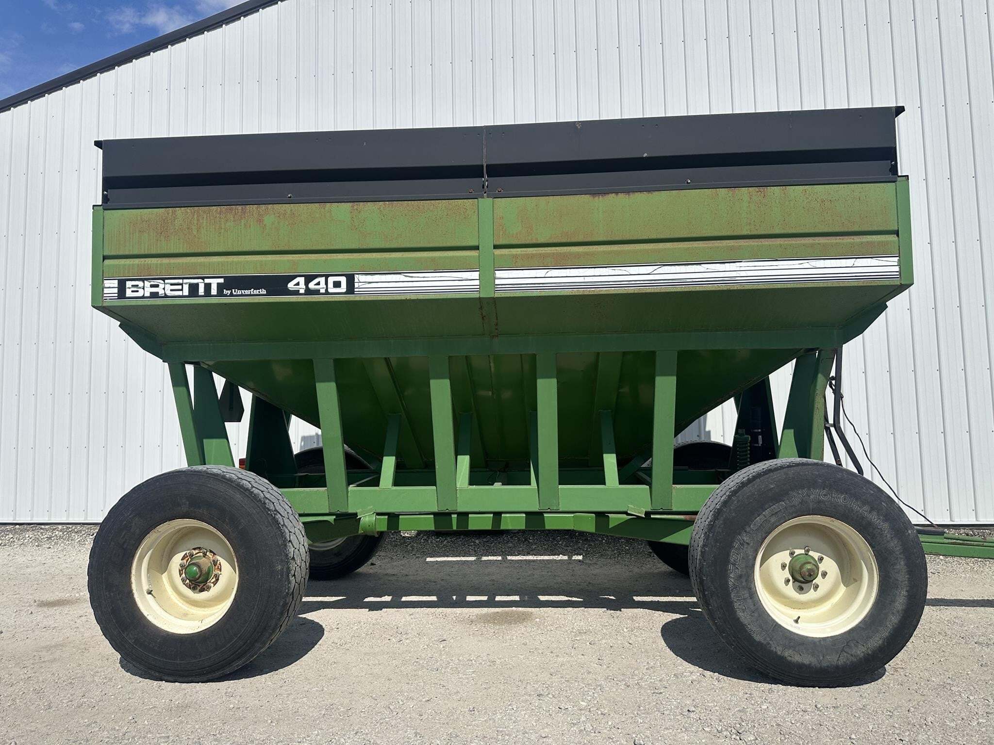  Brent 440 Gravity Wagon