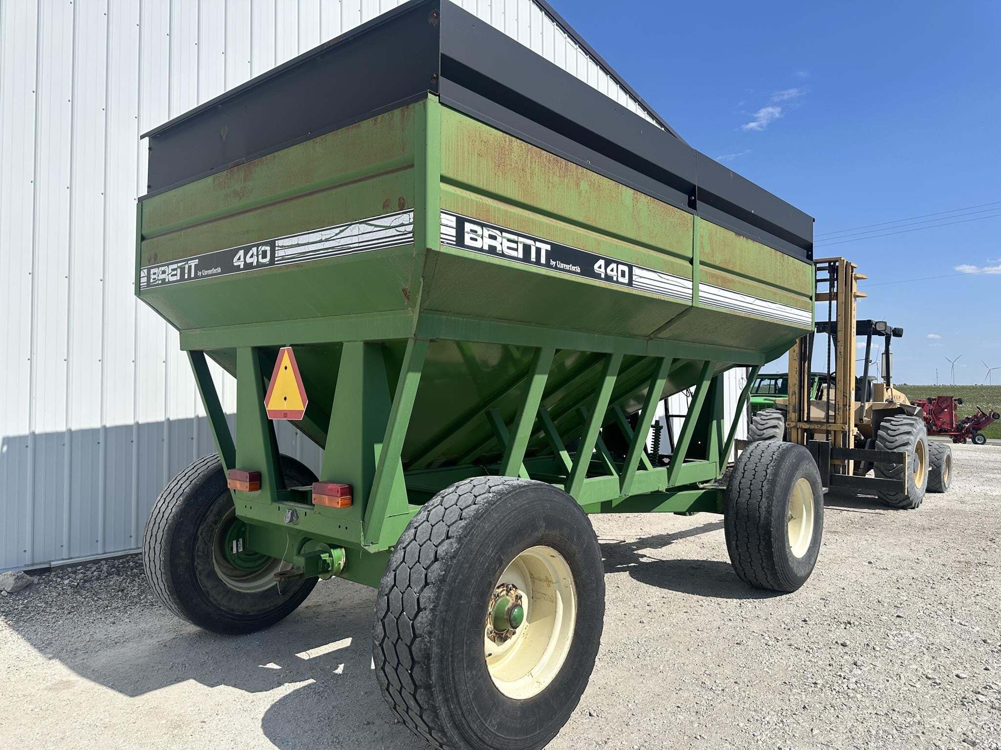  Brent 440 Gravity Wagon