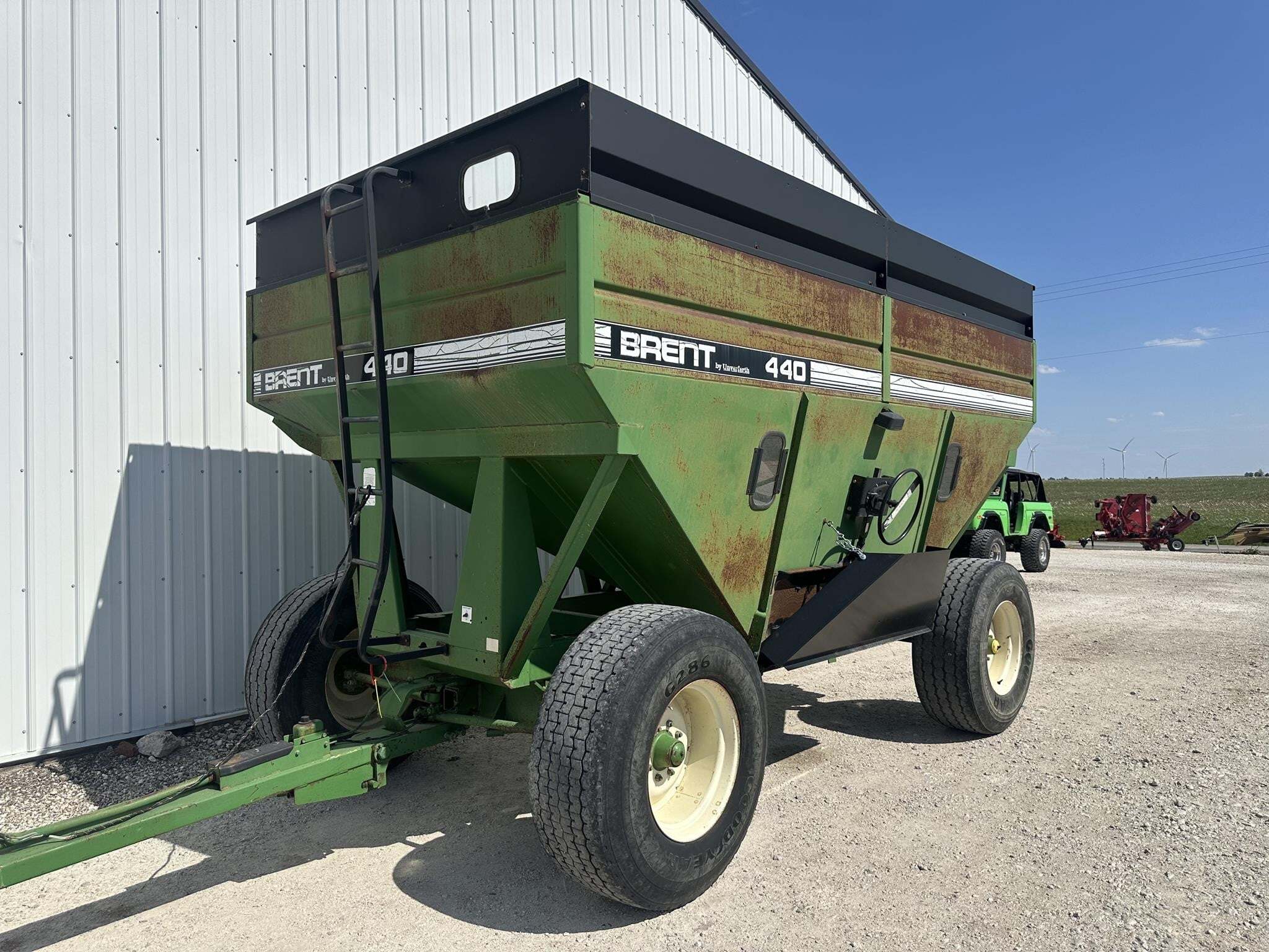  Brent 440 Gravity Wagon