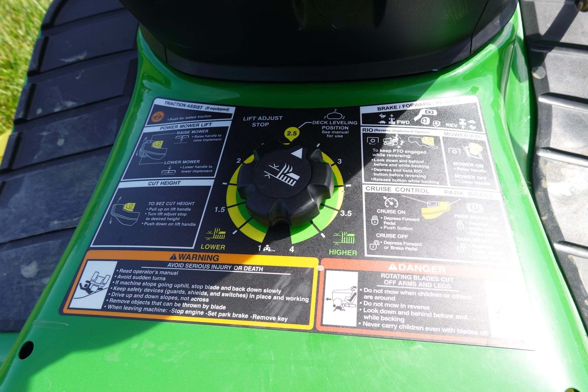2022 John Deere X390 Lawn Mower
