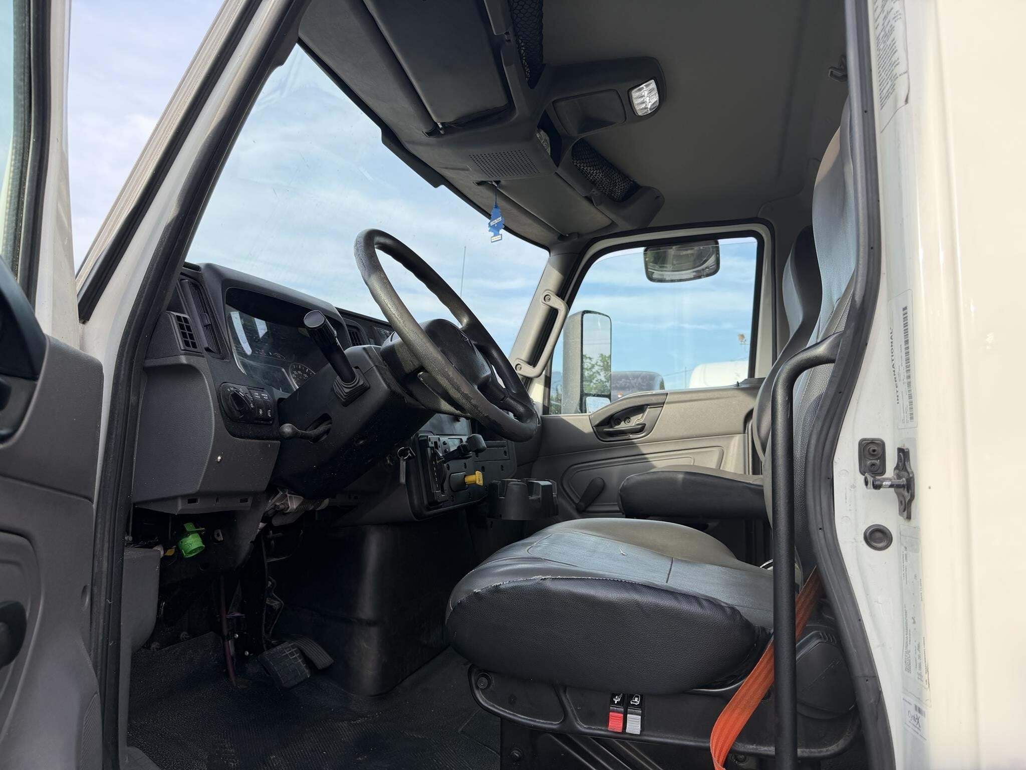 2019 International MV Box Trucks/Trailer