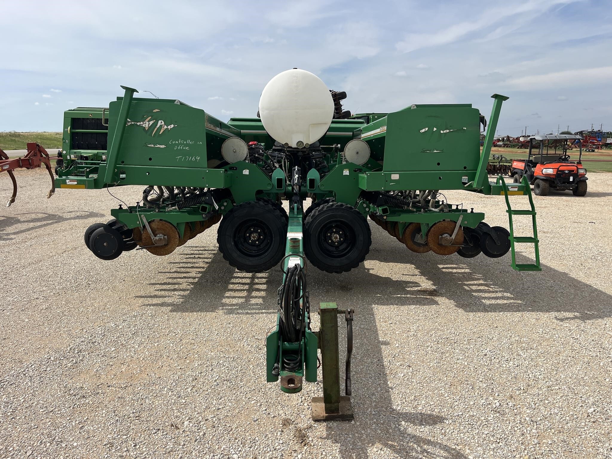 2009 Great Plains 3S3000HD-3610 Drill