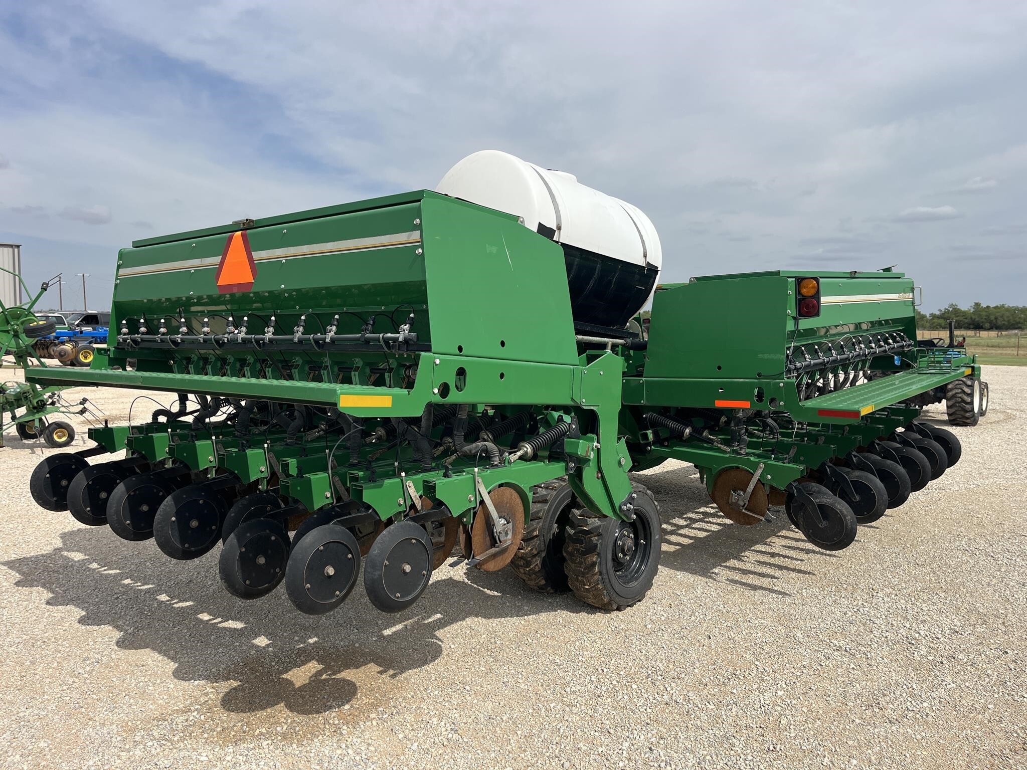 2009 Great Plains 3S3000HD-3610 Drill