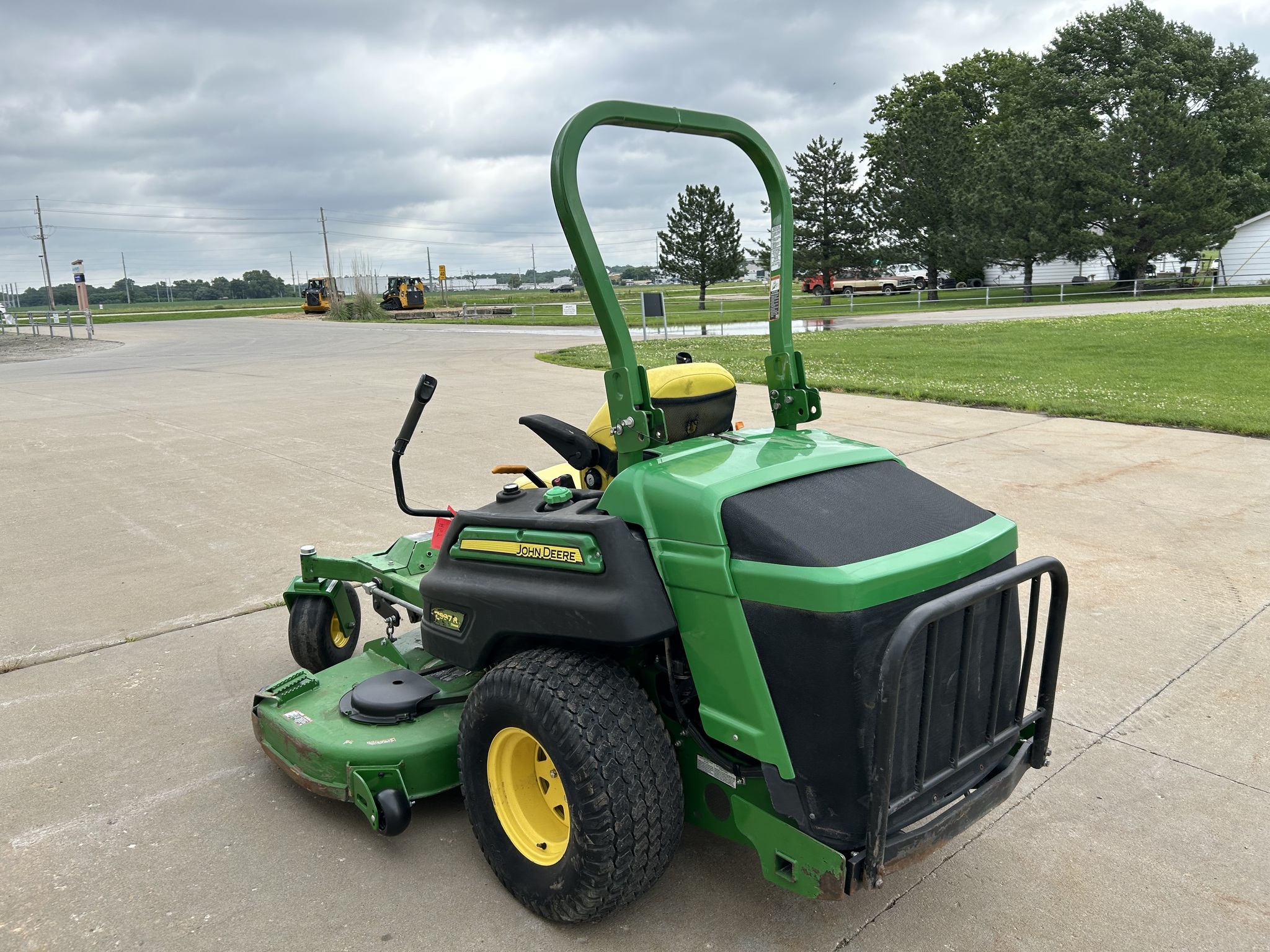 2017 John Deere Z997R Lawn Mower