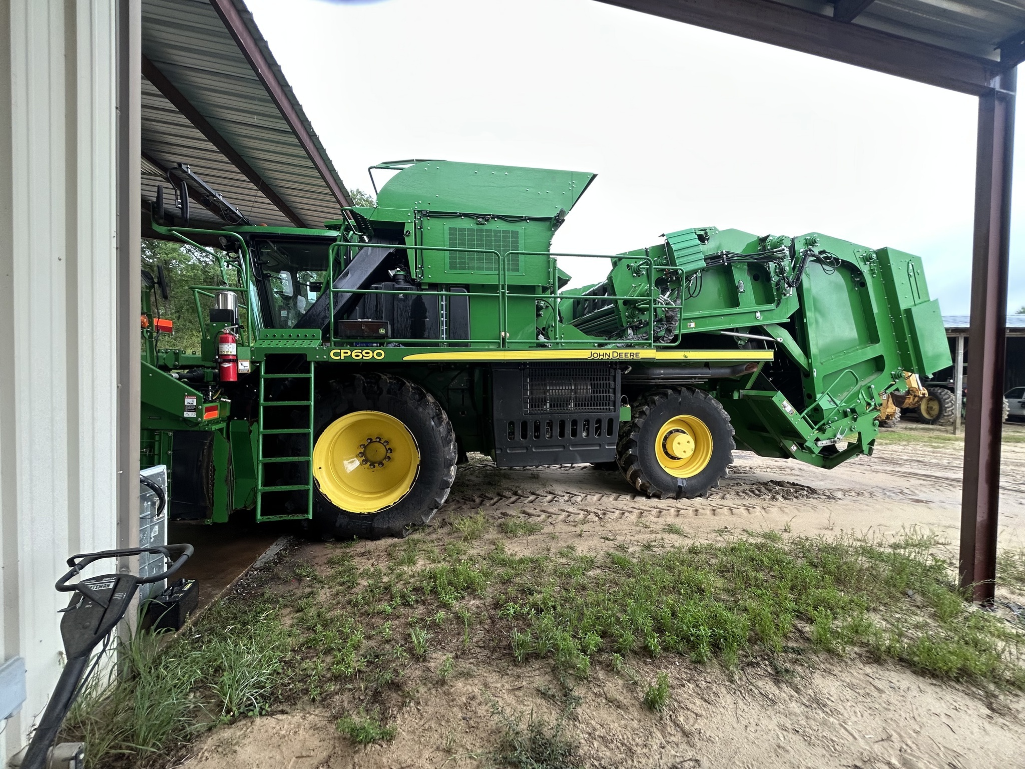 2019 John Deere CP690 Cotton Equipment