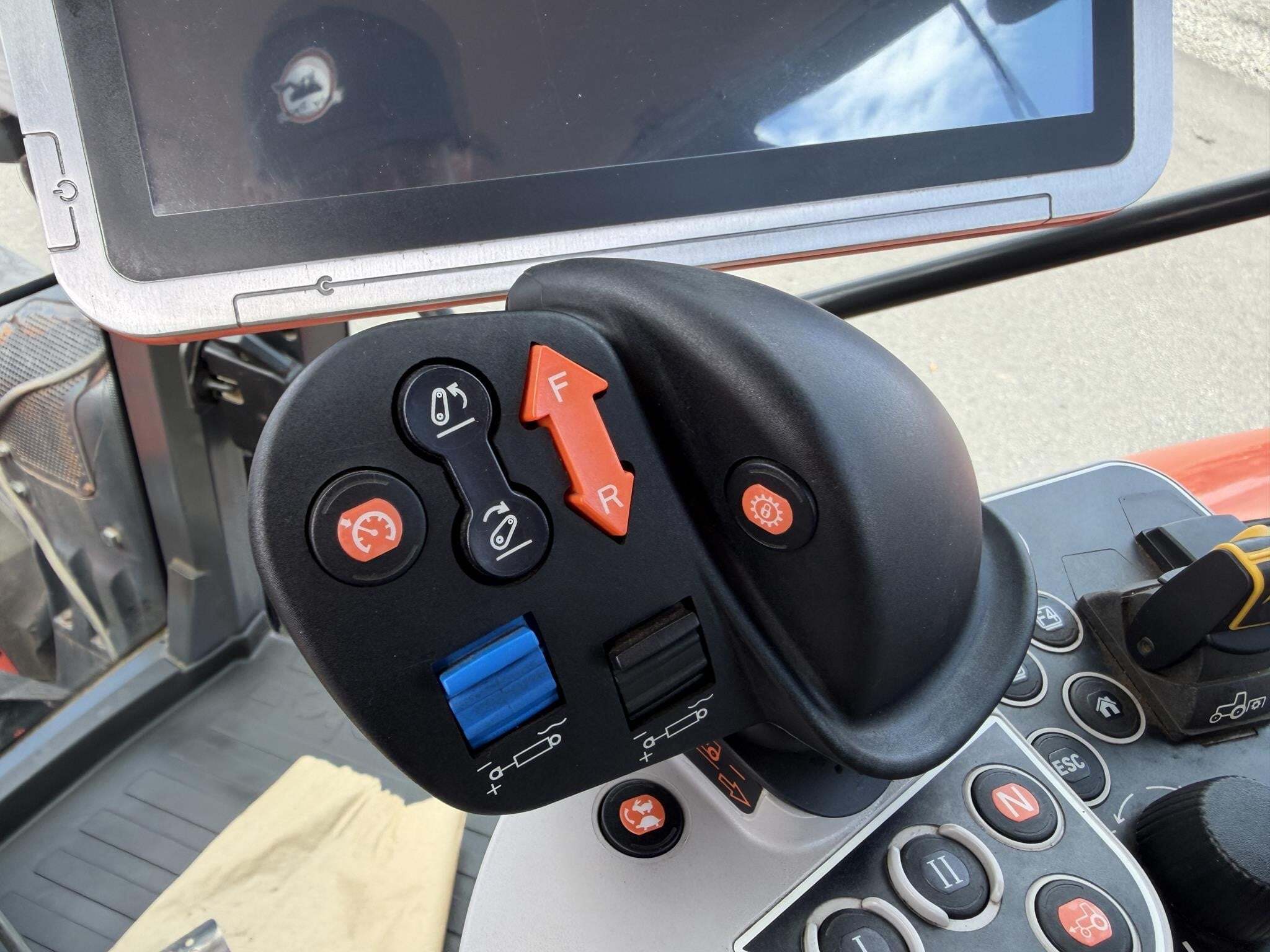2017 Kubota M7-151 PREMIUM KVT Tractor