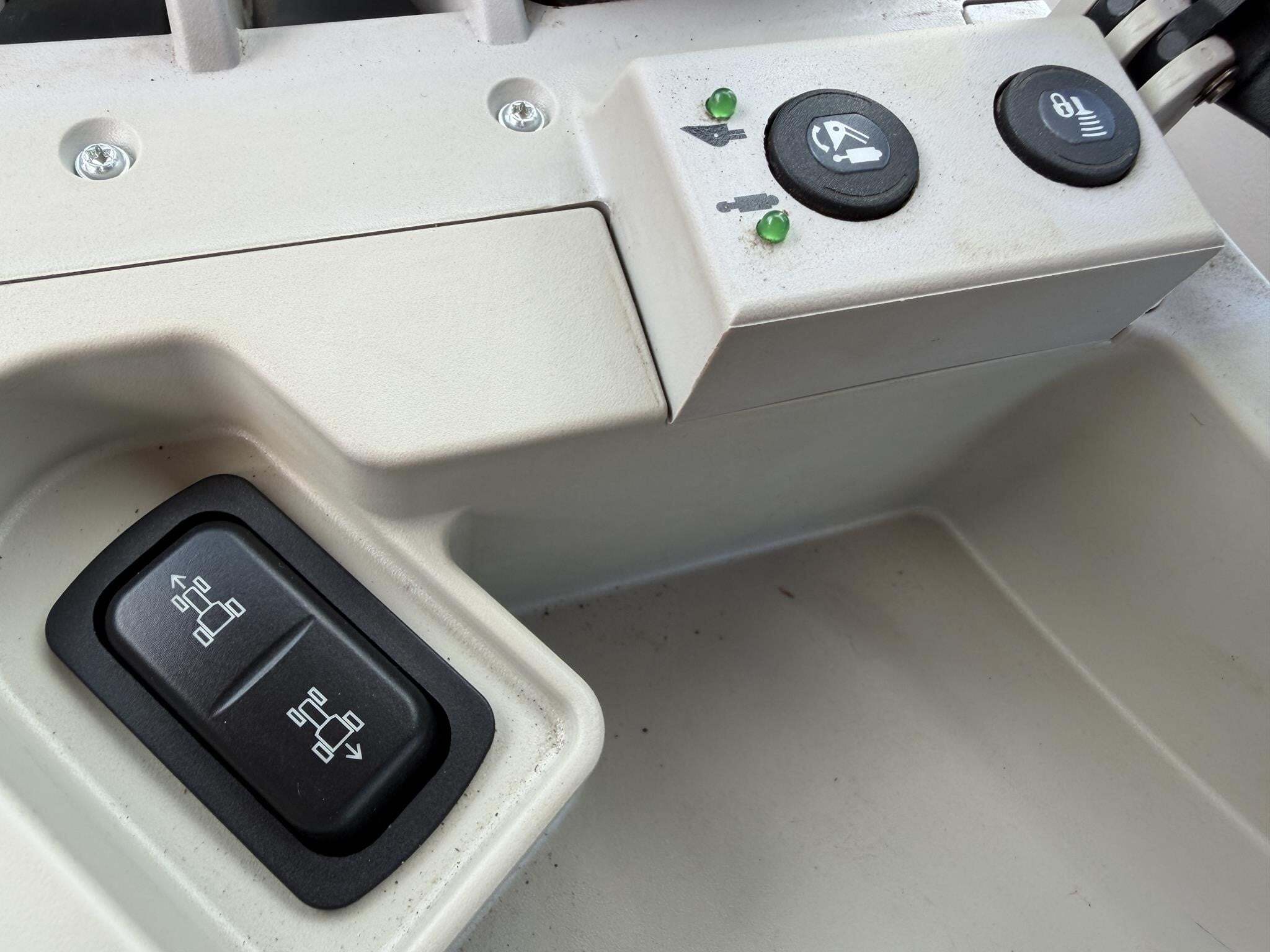 2017 Kubota M7-151 PREMIUM KVT Tractor