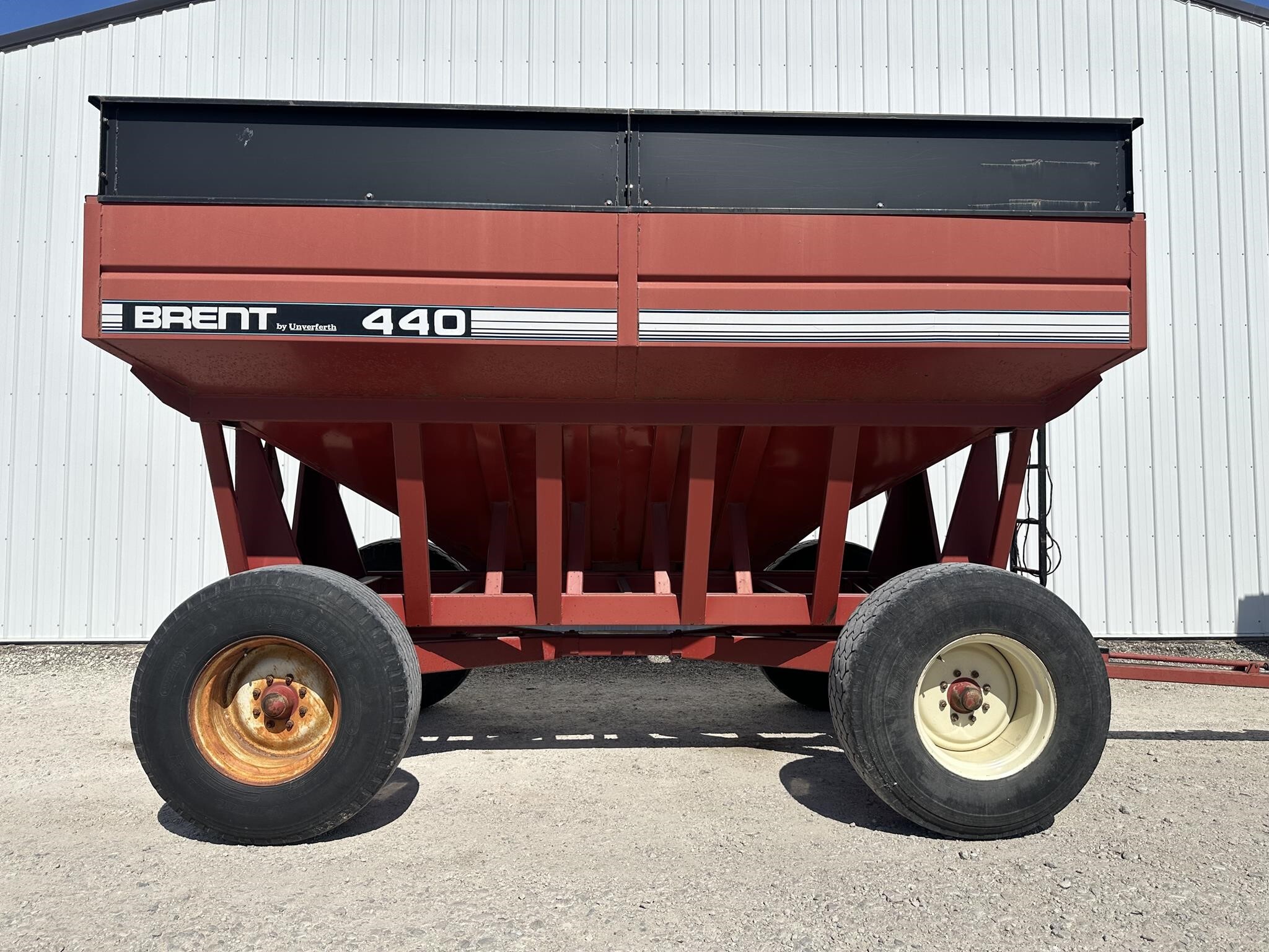  Brent 440 Gravity Wagon