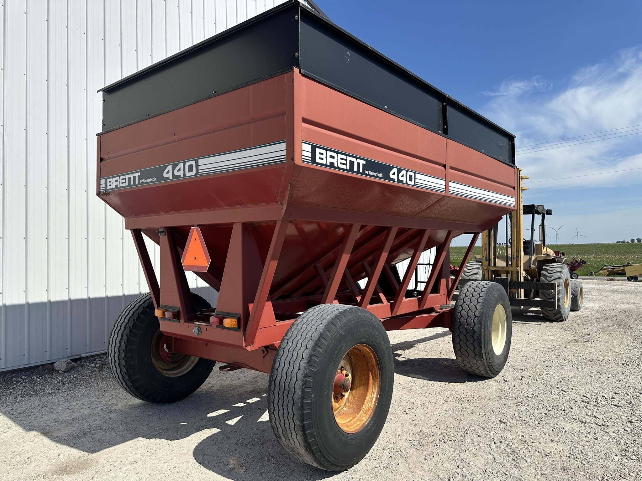  Brent 440 Gravity Wagon