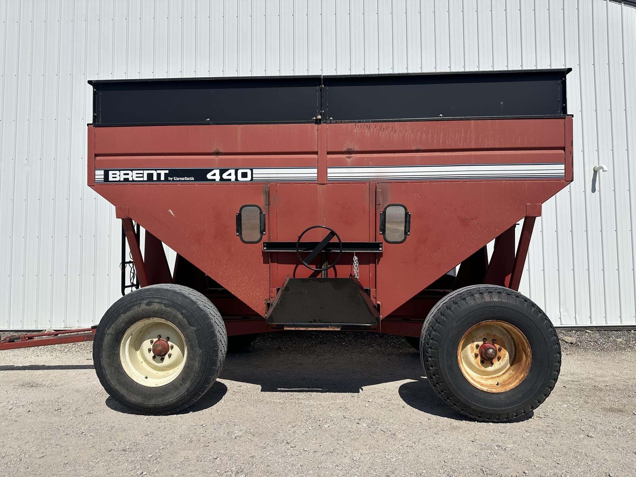  Brent 440 Gravity Wagon