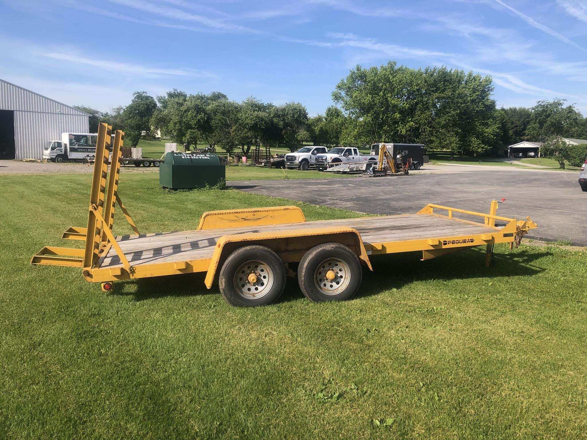 2005 Pequea MP16 Flatbed Trucks/Trailer
