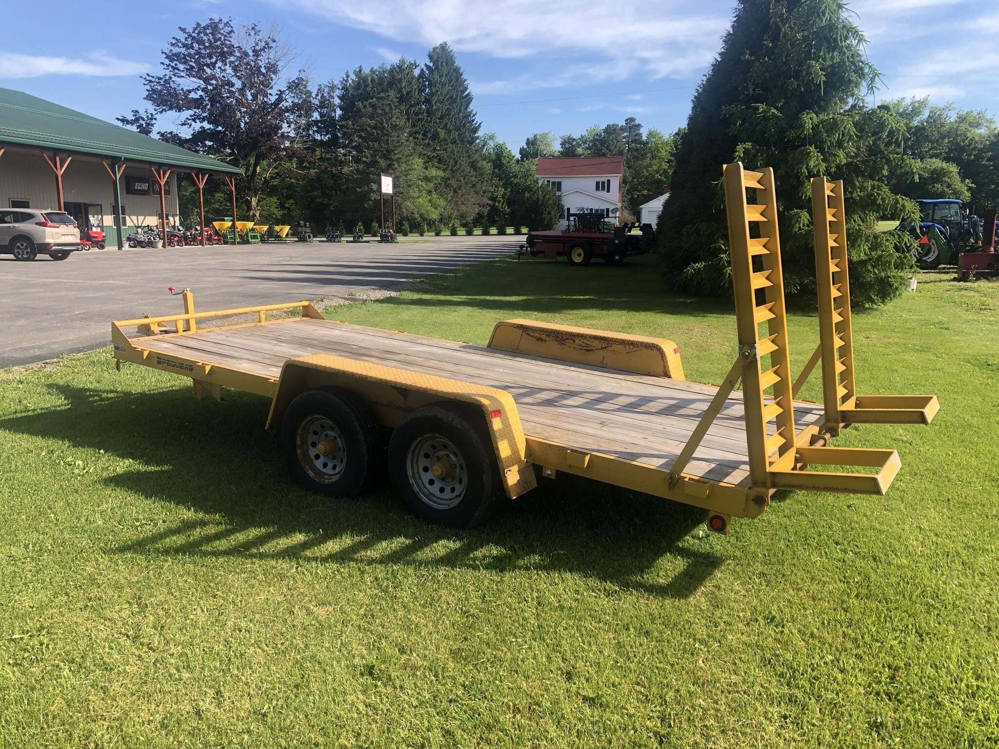 2005 Pequea MP16 Flatbed Trucks/Trailer