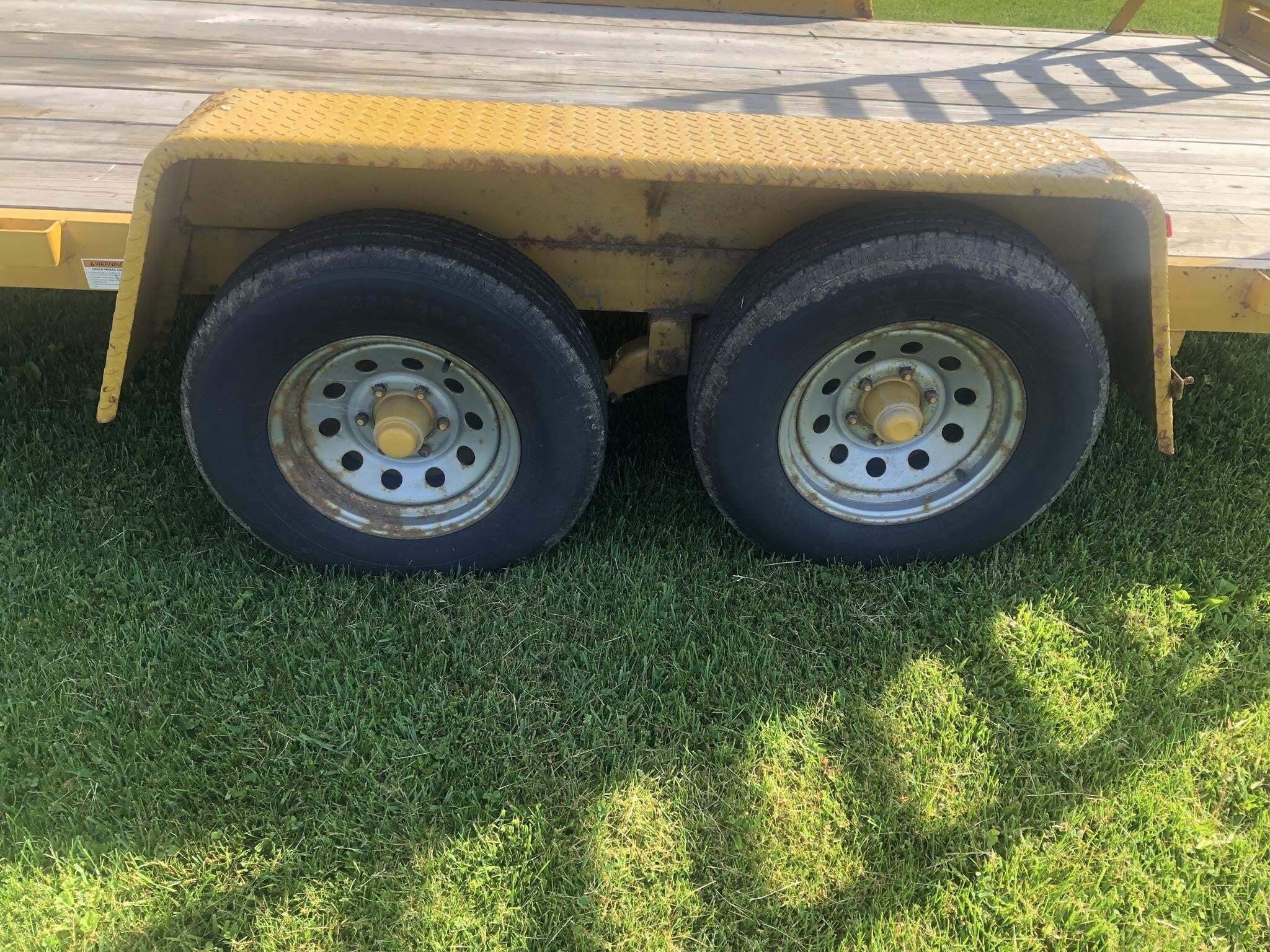 2005 Pequea MP16 Flatbed Trucks/Trailer