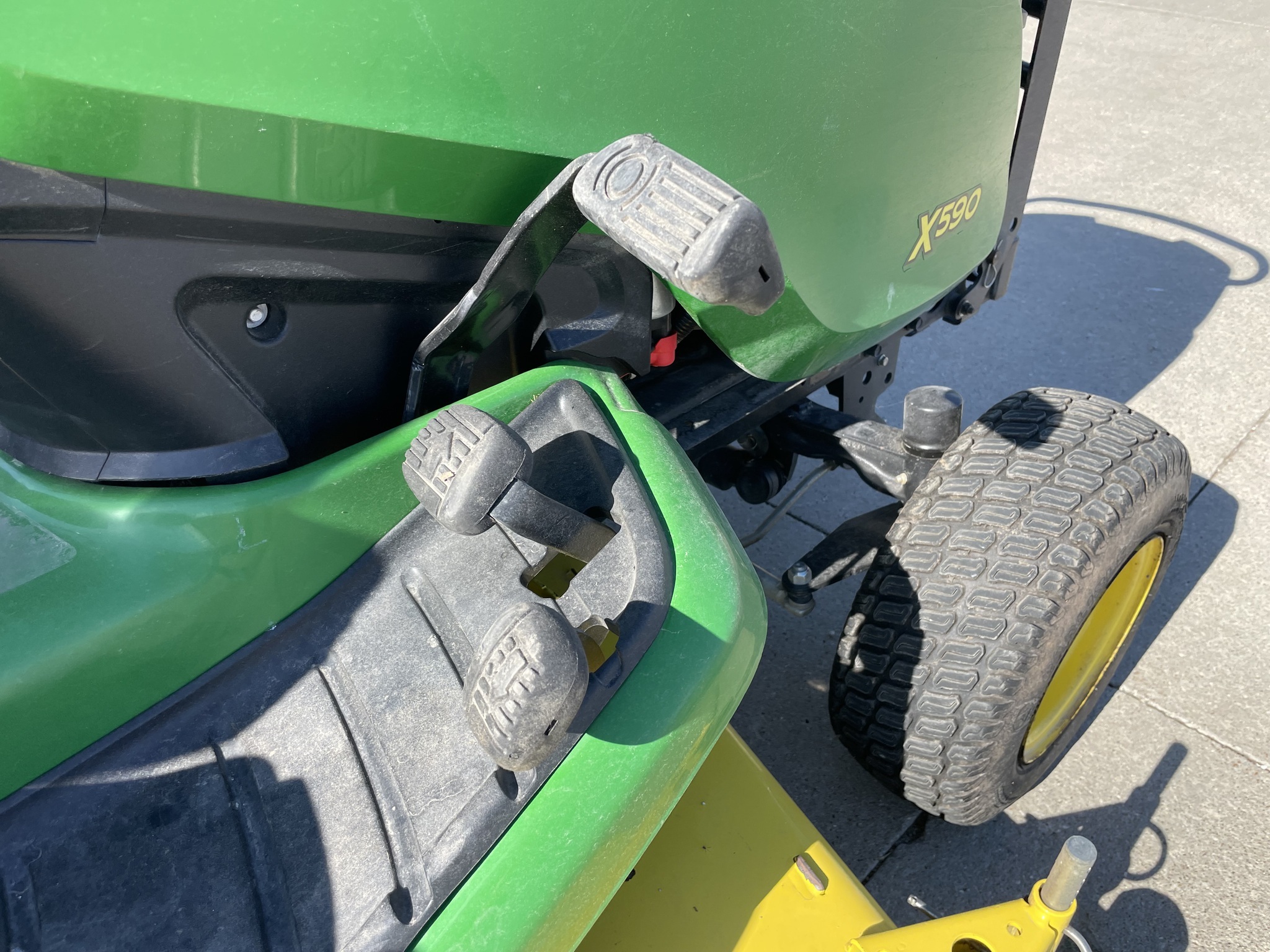 2020 John Deere X590 Lawn Mower